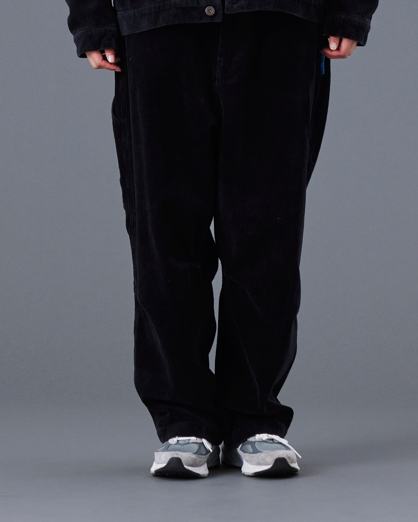 upload_20250822_GARMENT DYED CORDUROY SARROUEL PANTS_022_23_77707_G004_45.jpg