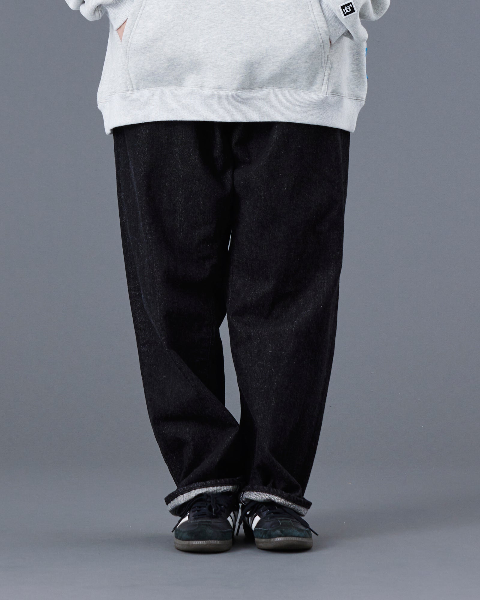 upload_20250822_LR LOOSE FIT DENIM PANTS OW_017_18_77703_G004_45.jpg