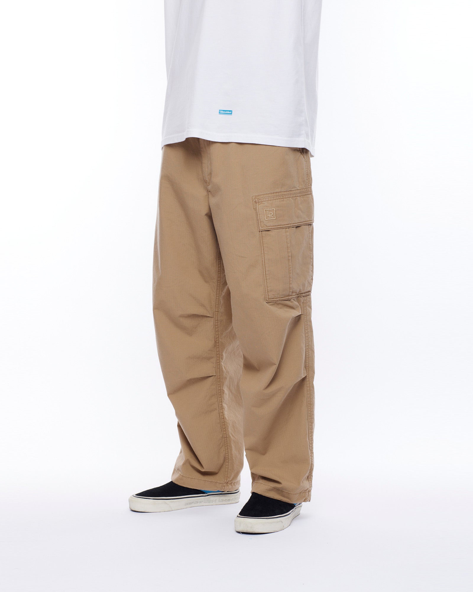 upload_20250830_LR CARGO PANTS_023_71705_n002_45.jpg