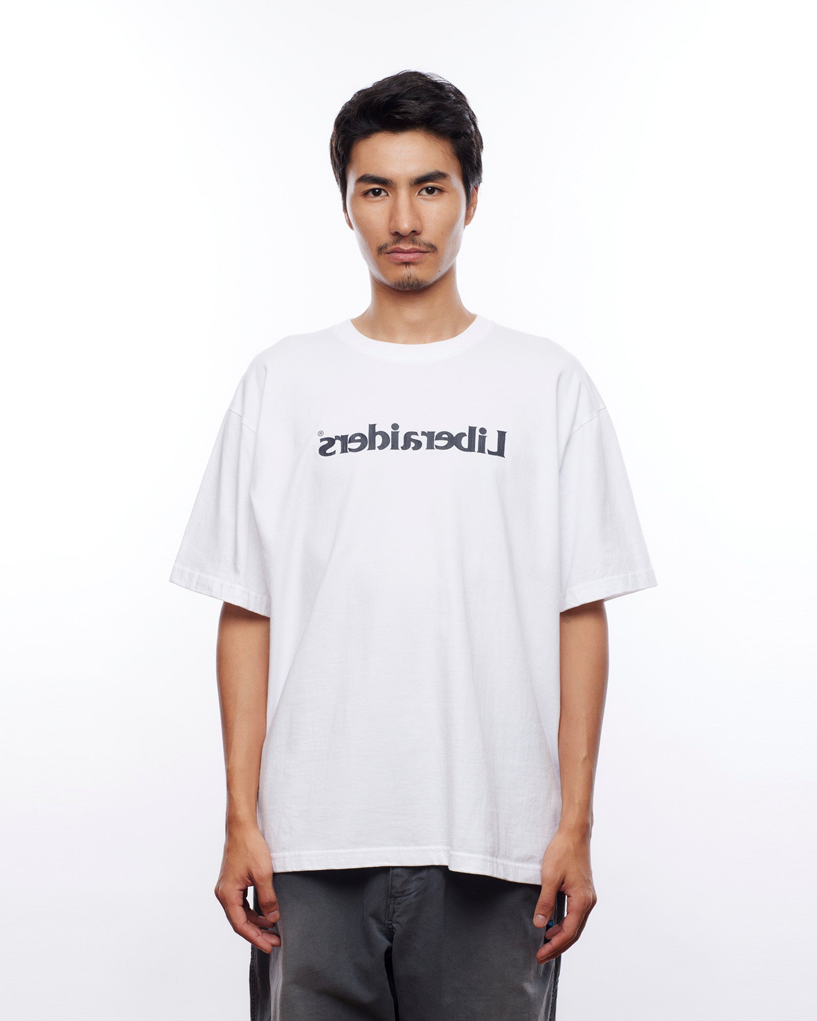 upload_20250830_MIRROR LOGO TEE_008_71622_n001_45.jpg