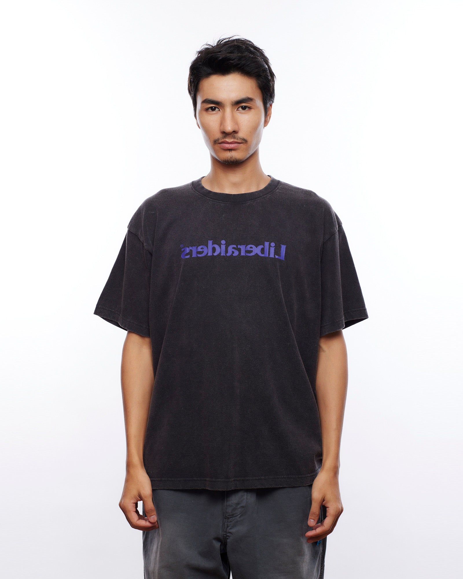 upload_20250830_MIRROR LOGO TEE_011_71622_n004_45.jpg