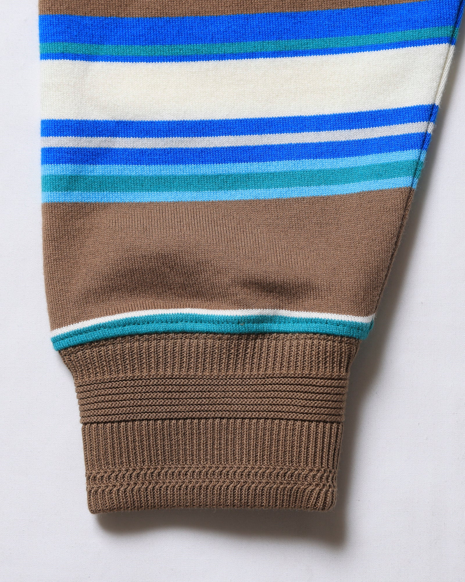 upload_20250830_MULTI STRIPE L_S POLO SHIRT_009_71106_c005_2000_45.jpg