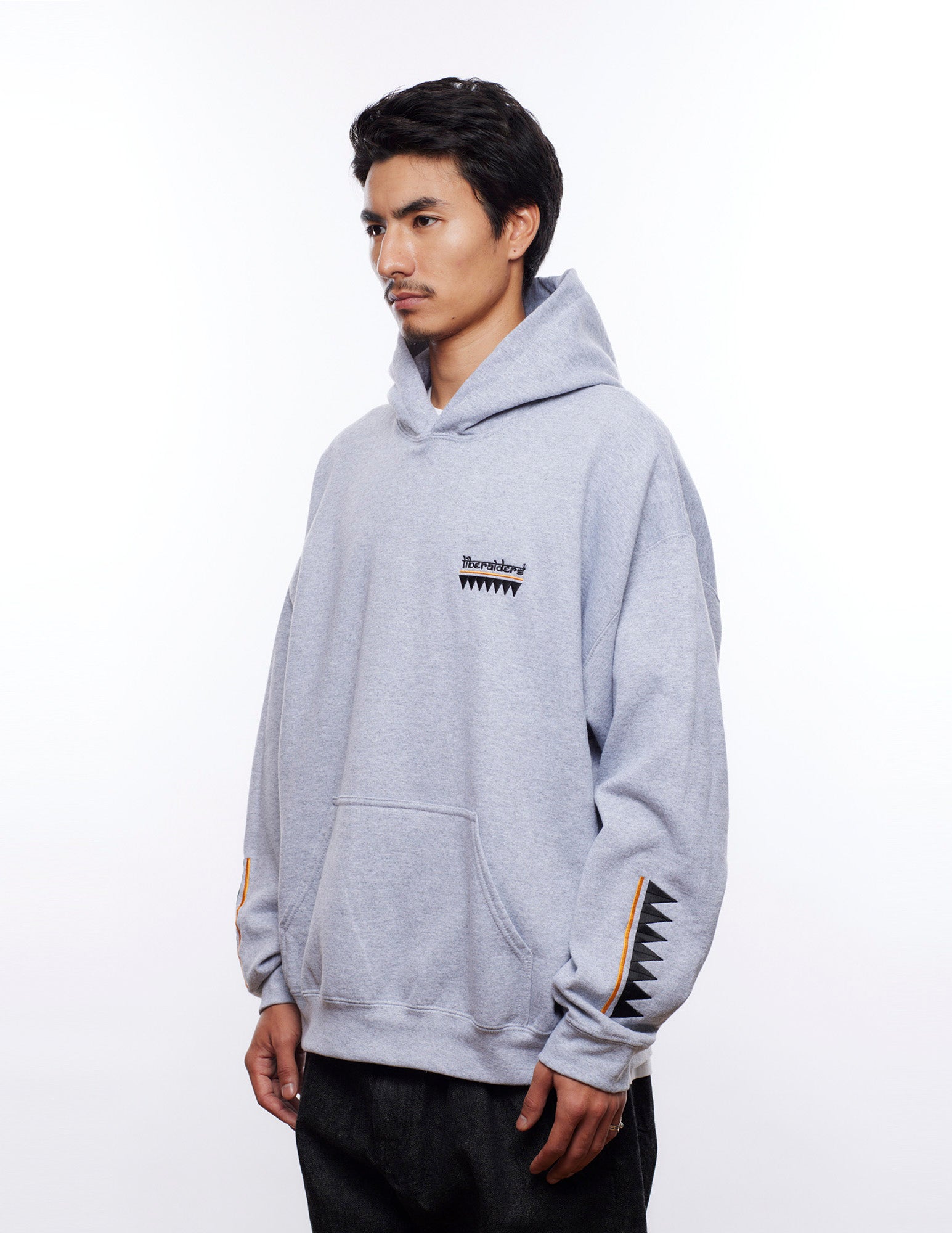 upload_20250830_TRIBAL EMBROIDERY HOODIE_019_71306_n002_45.jpg