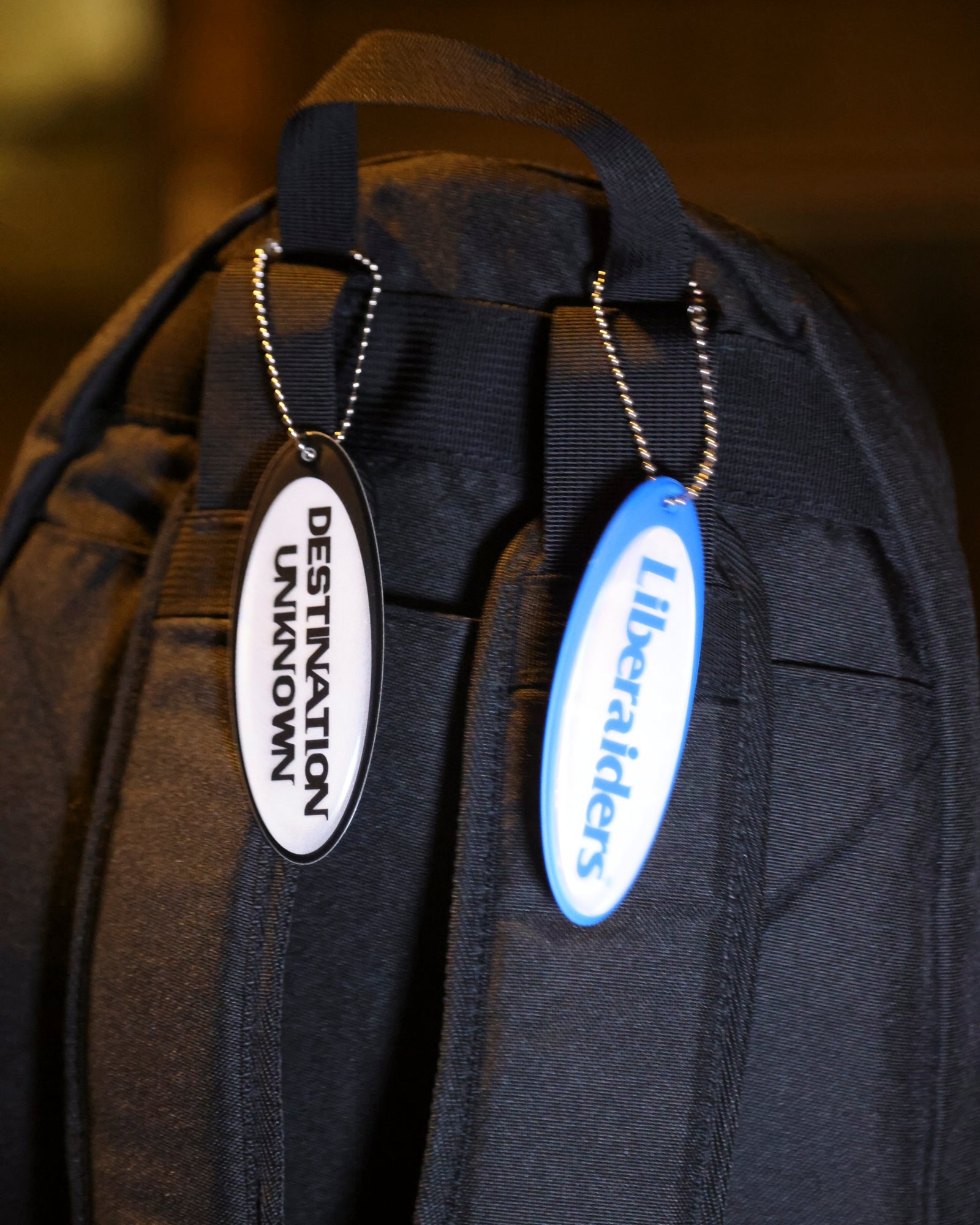 OVAL REFLECTOR KEYCHAIN