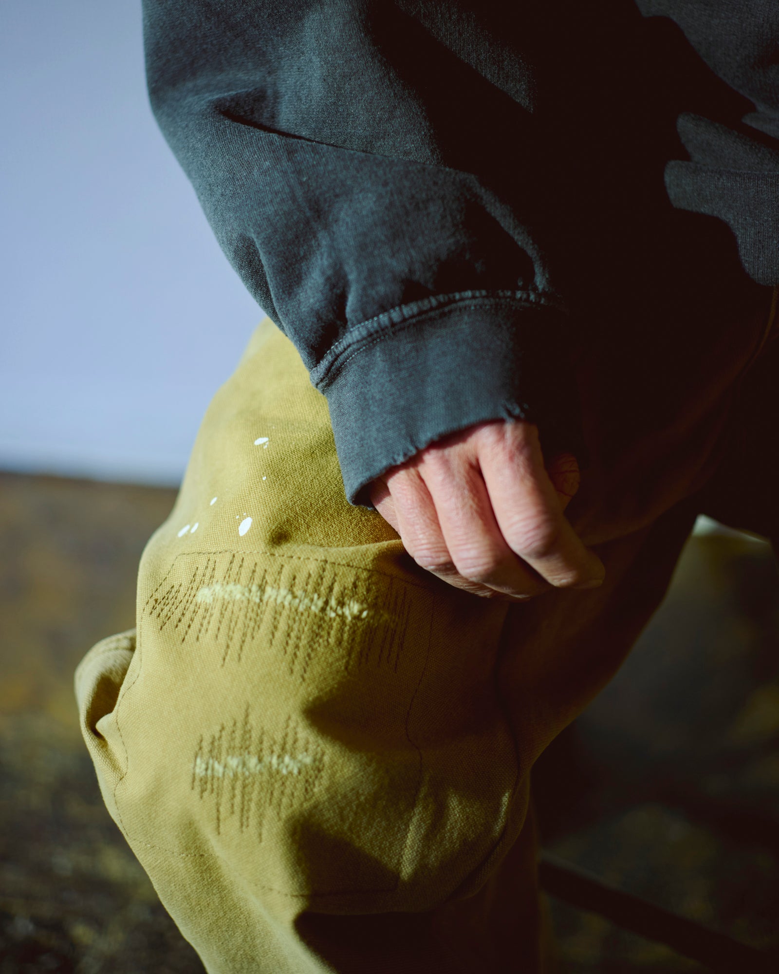 【オンラインストア限定】EMBLEM CREWNECK