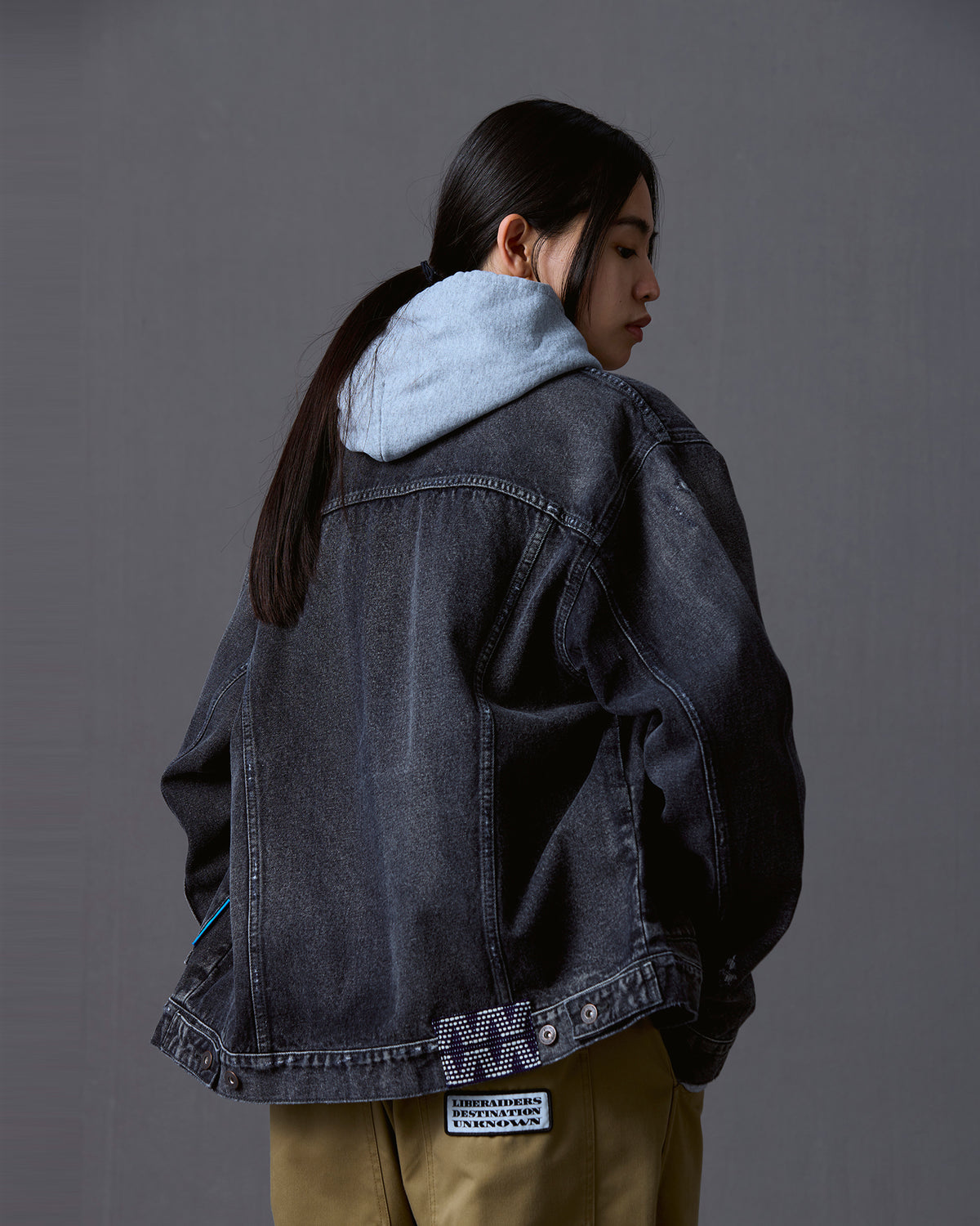 DAMAGED DENIM TRUCKER JACKET