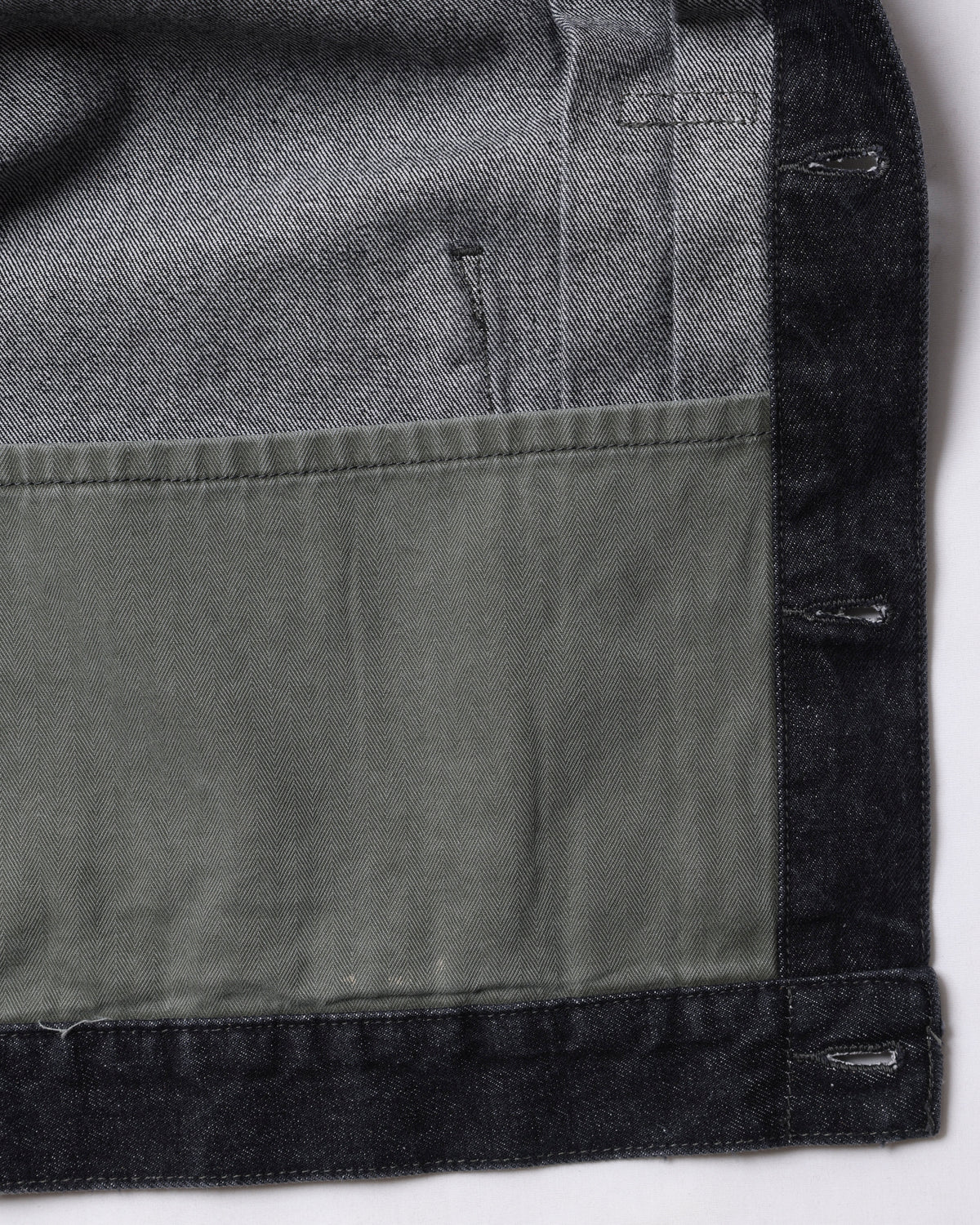 DAMAGED DENIM TRUCKER JACKET