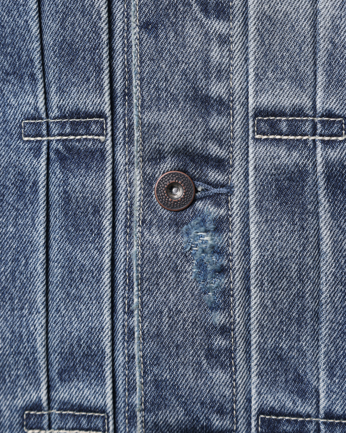 DAMAGED DENIM TRUCKER JACKET