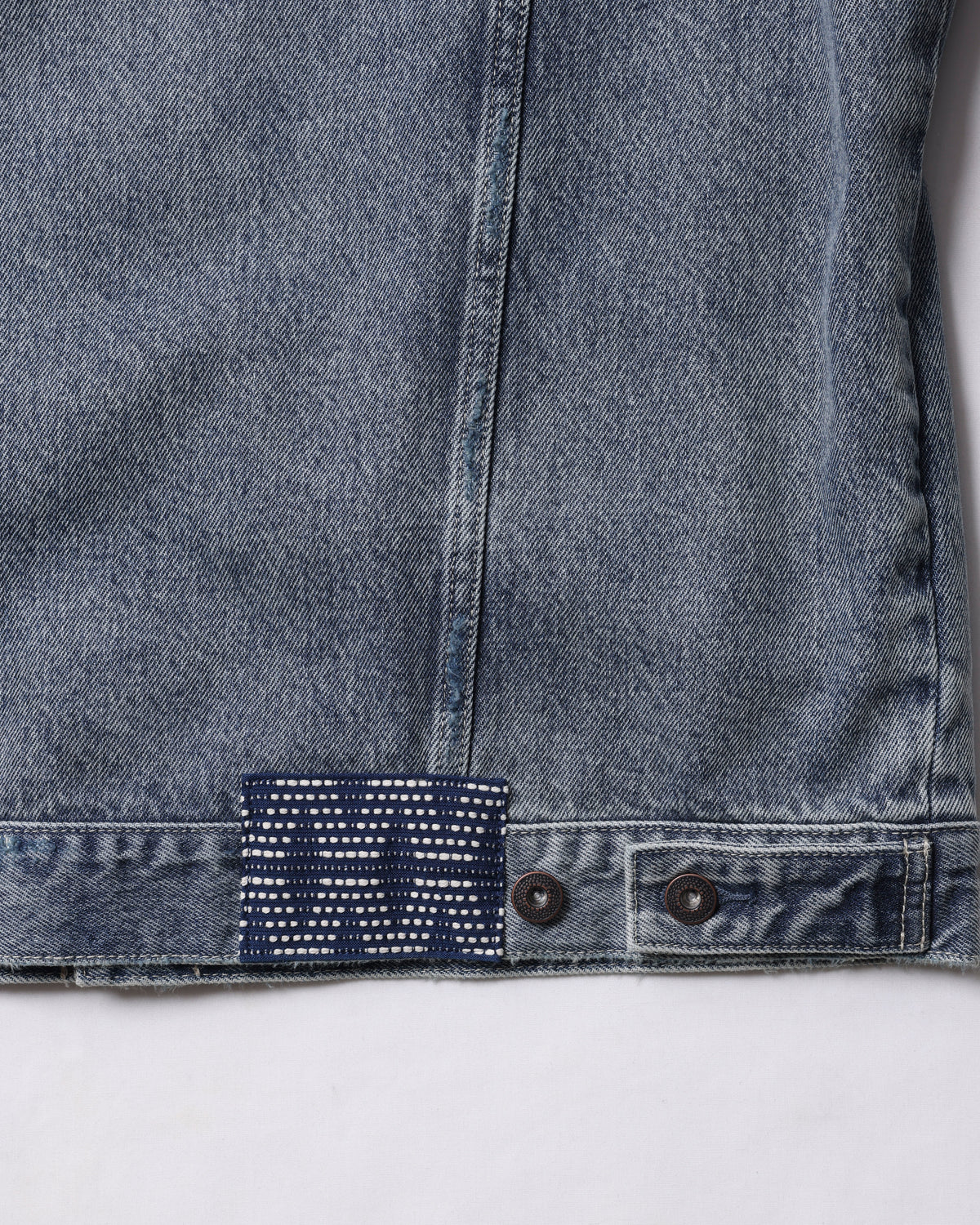 DAMAGED DENIM TRUCKER JACKET