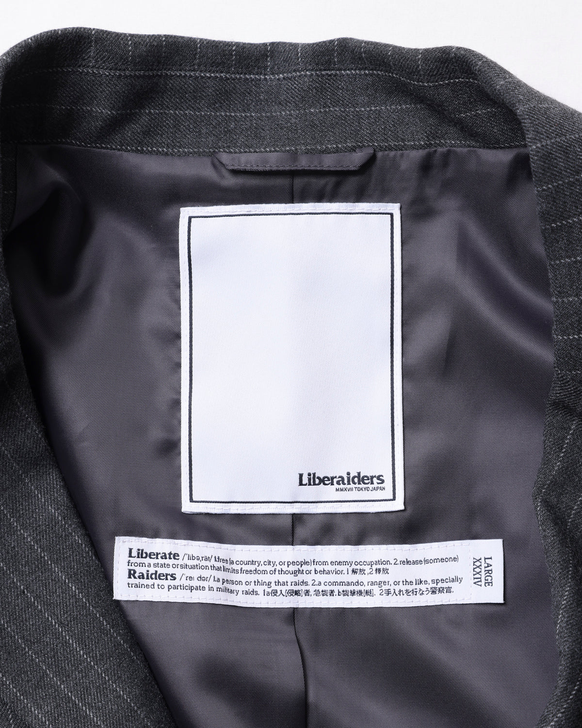 LOOSE FIT 3-BUTTON JACKET