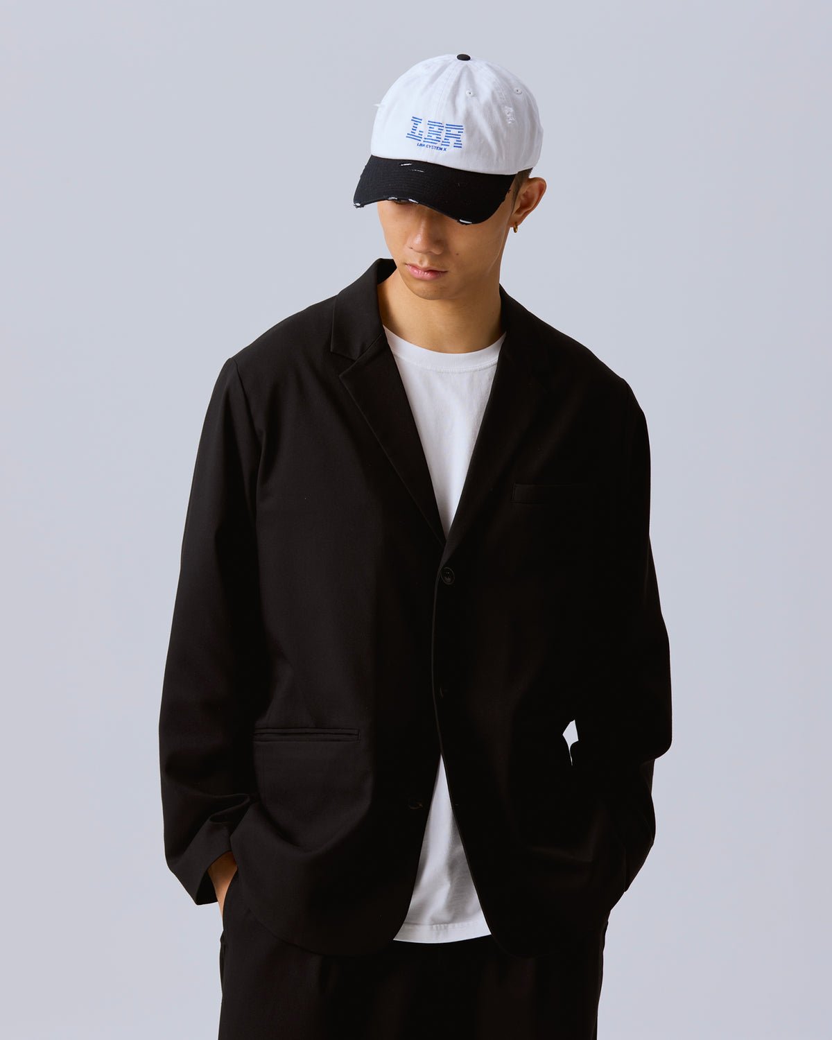 LOOSE FIT 3-BUTTON JACKET
