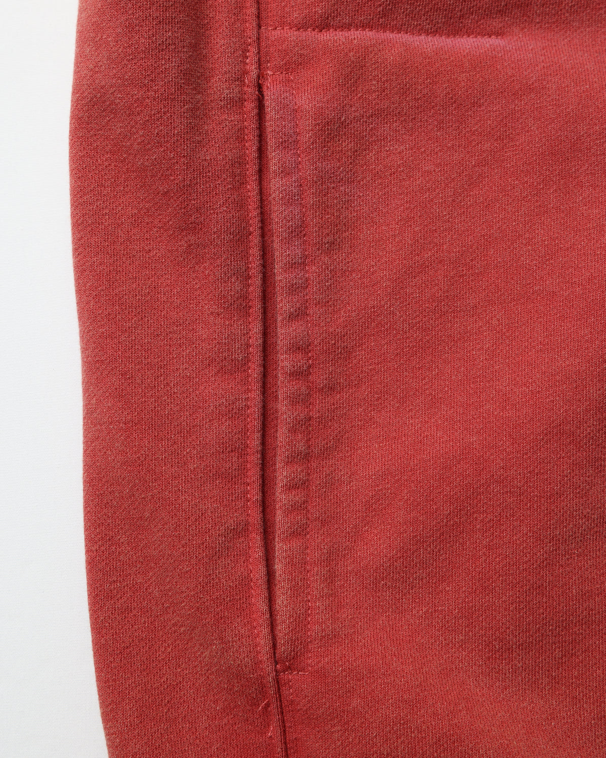 GARMENT DYED CREWNECK