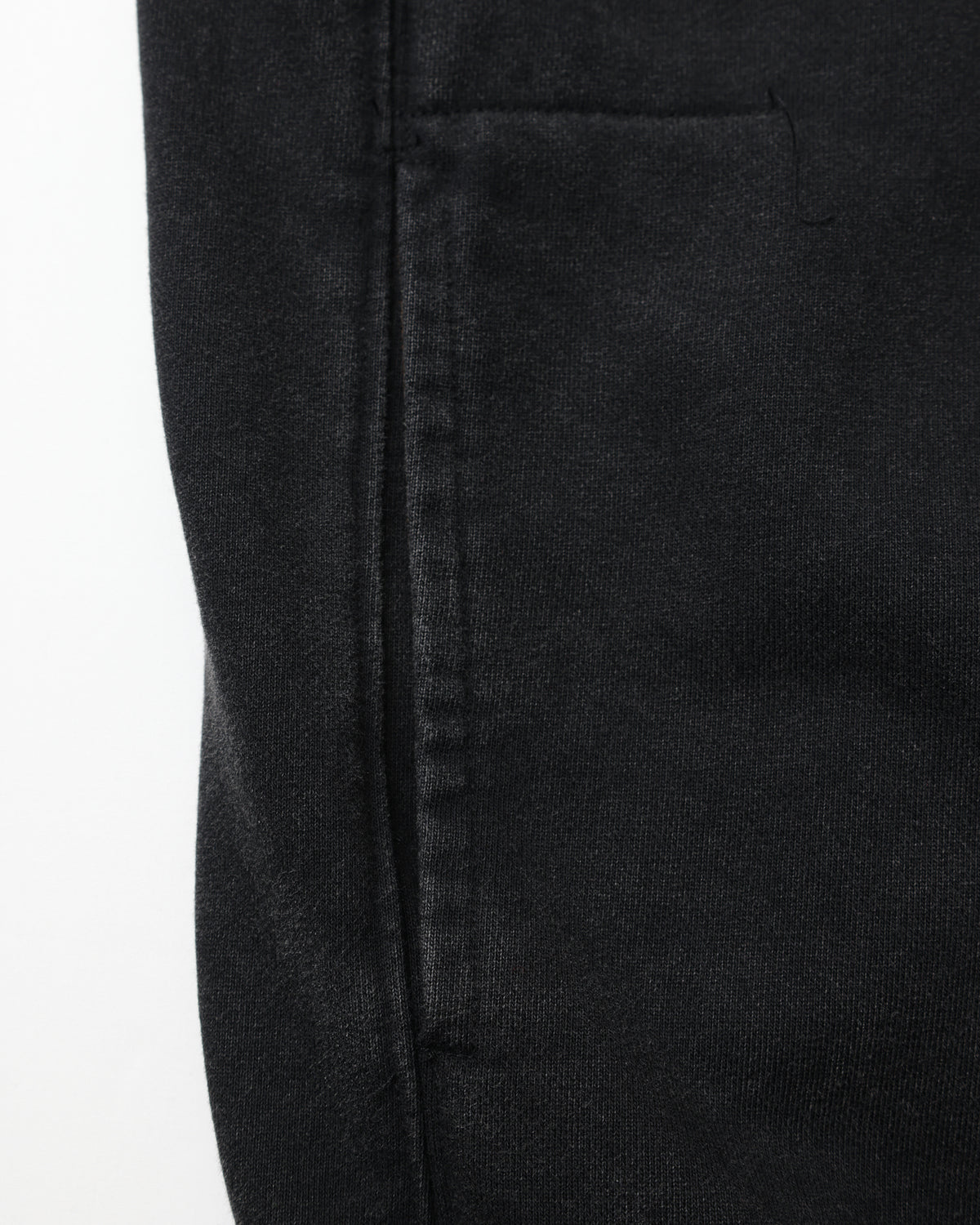 GARMENT DYED CREWNECK