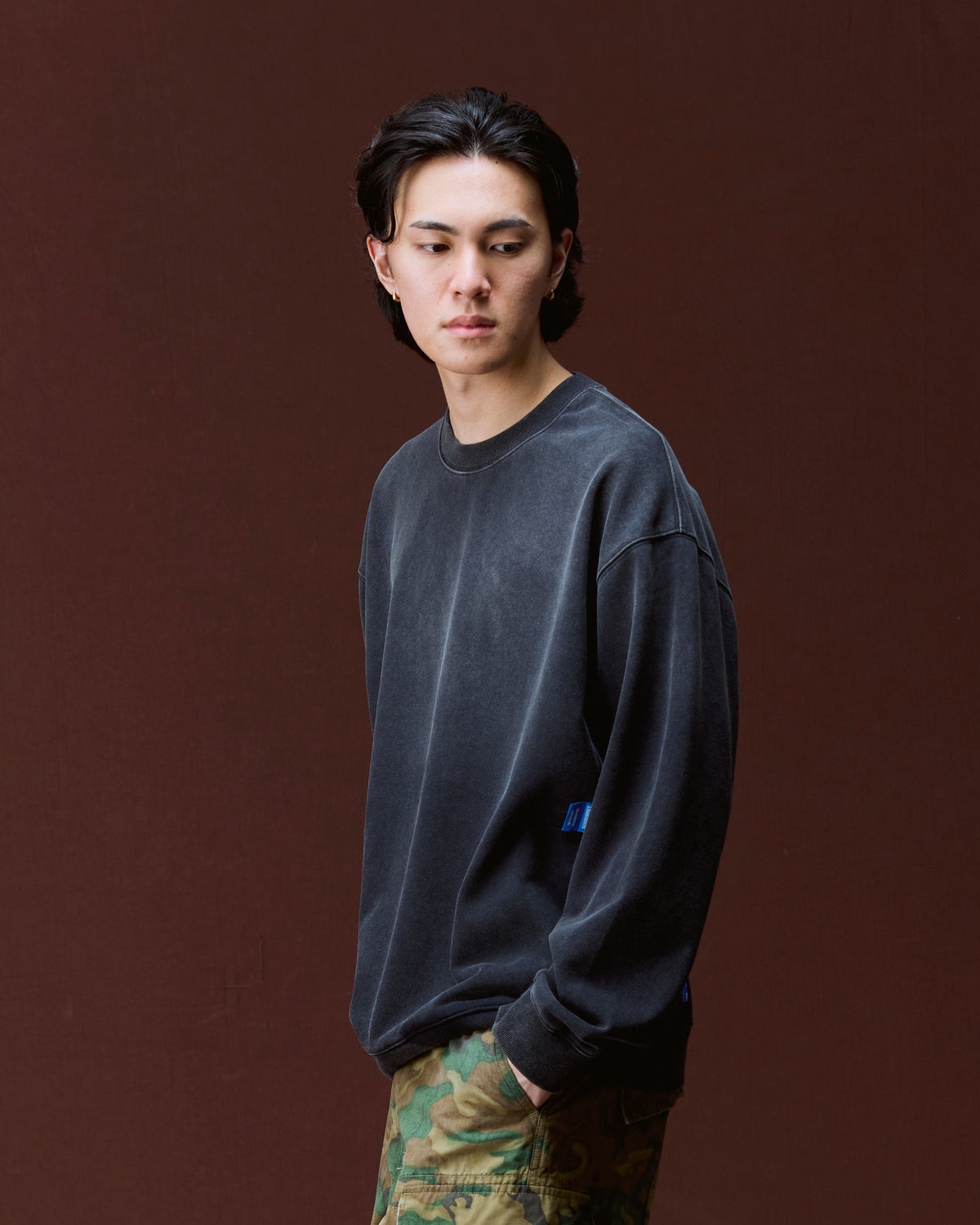 GARMENT DYED CREWNECK