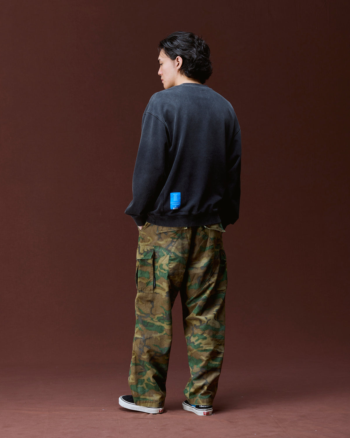 GARMENT DYED CREWNECK