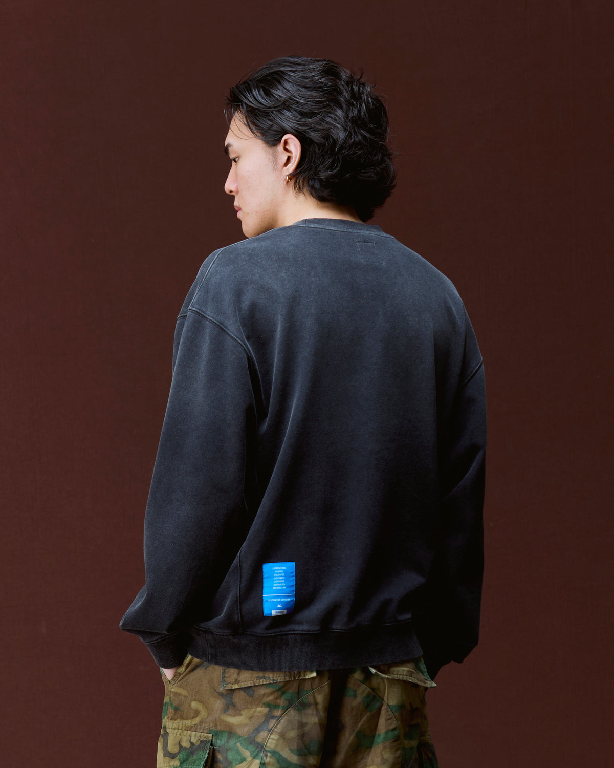 GARMENT DYED CREWNECK