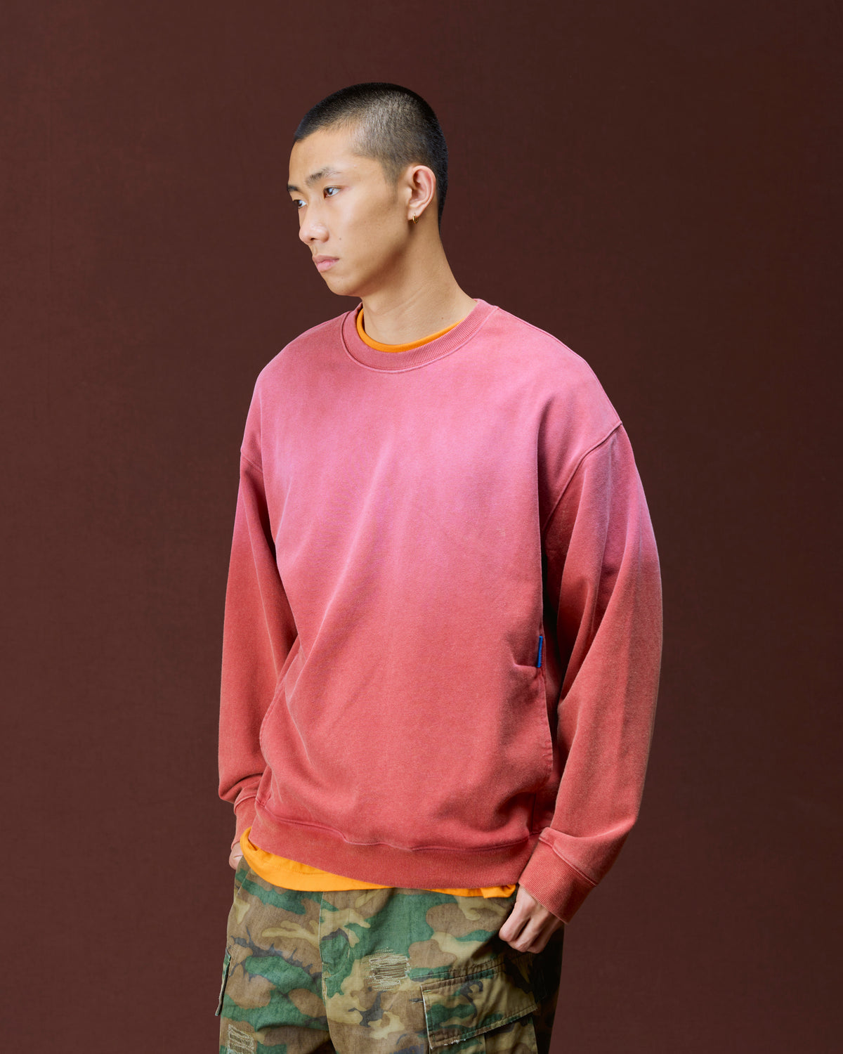 GARMENT DYED CREWNECK