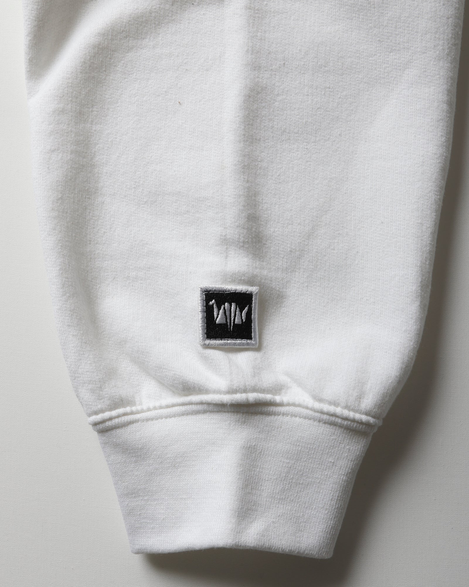 BOOM CREWNECK