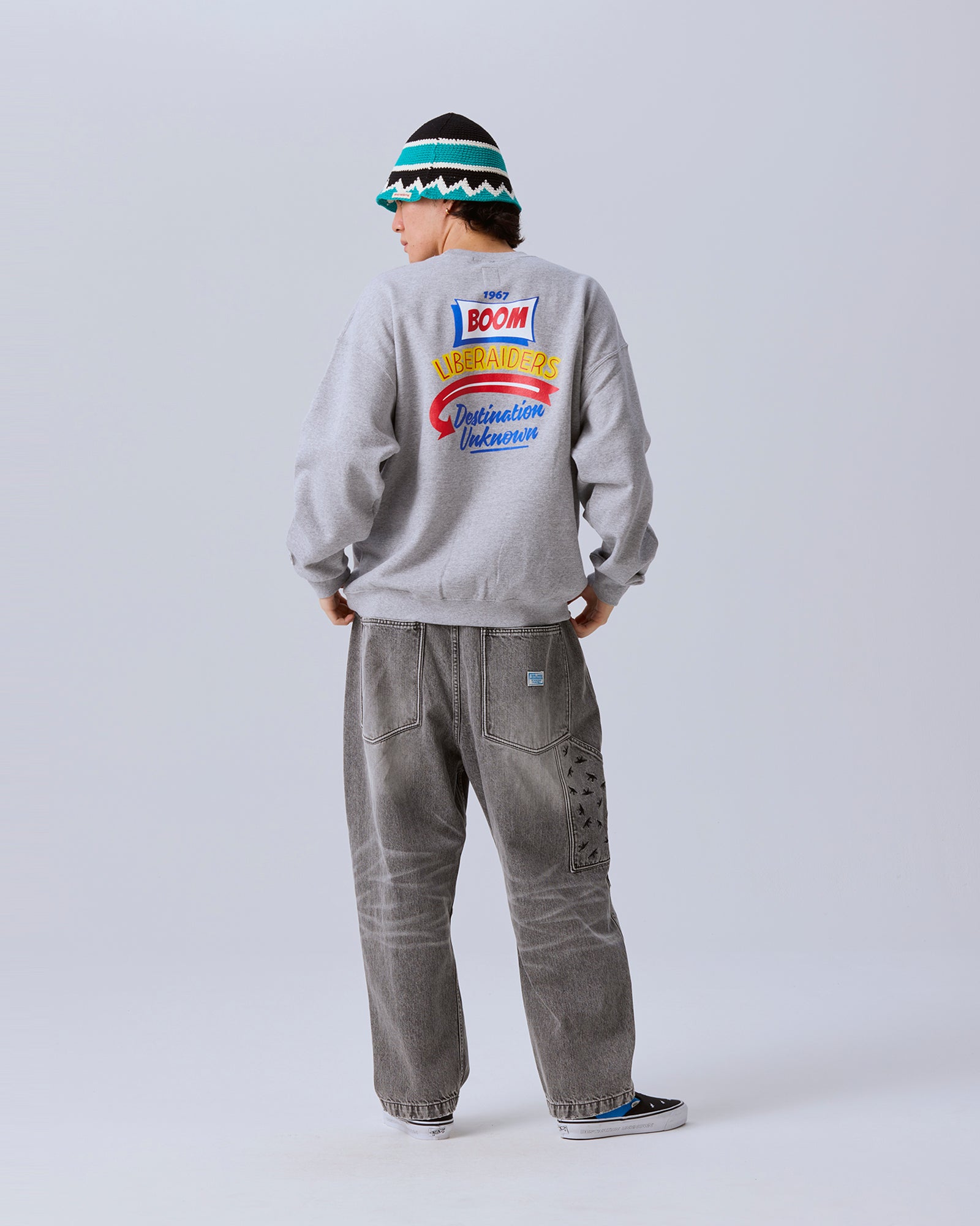BOOM CREWNECK