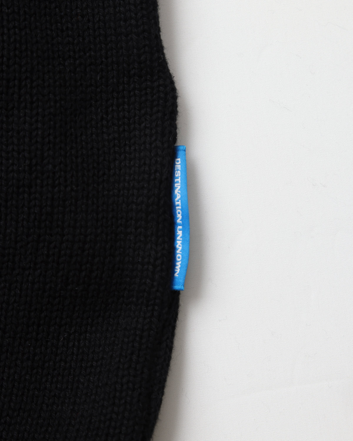 THUNDER LOGO KNIT SWEATER