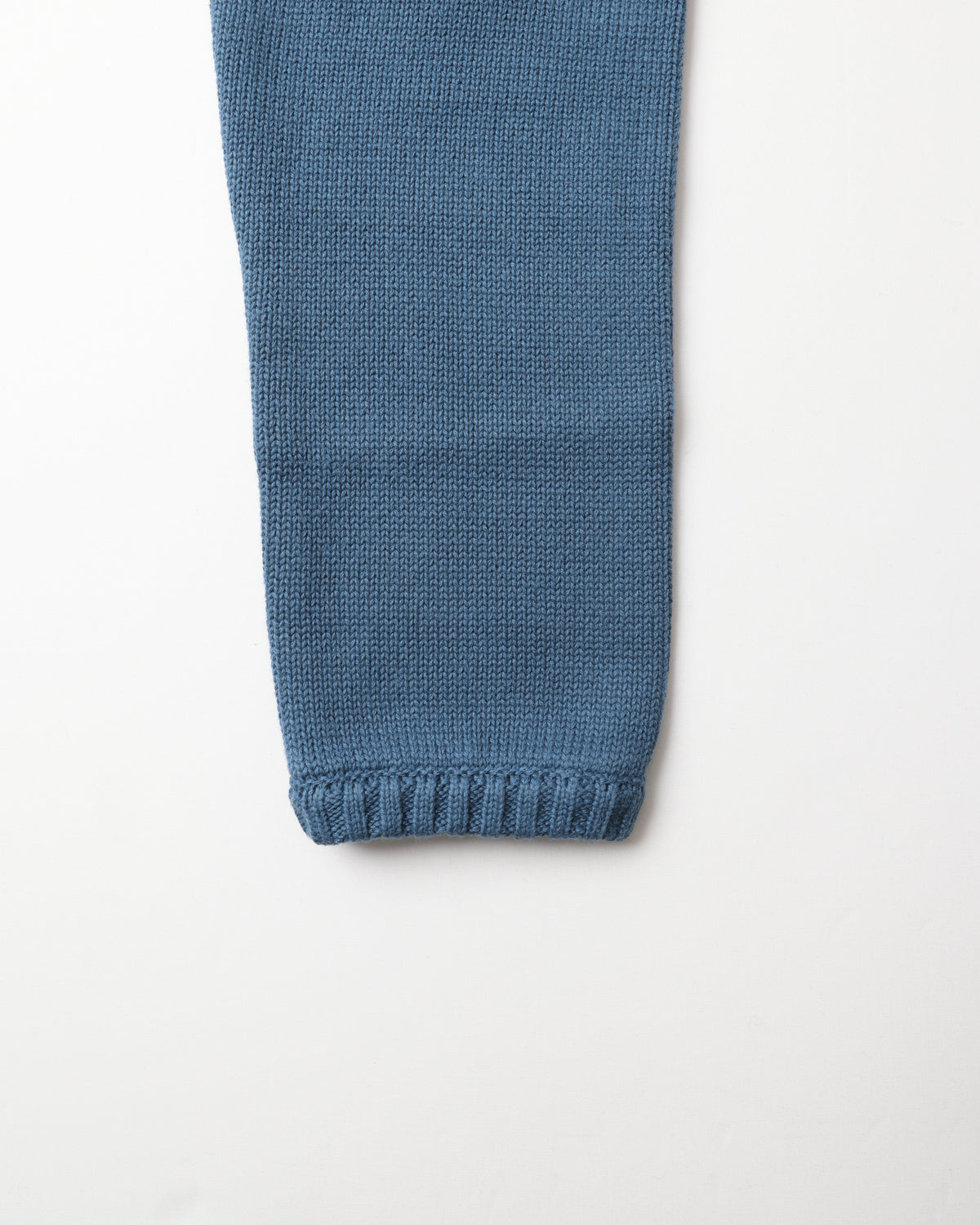 THUNDER LOGO KNIT SWEATER