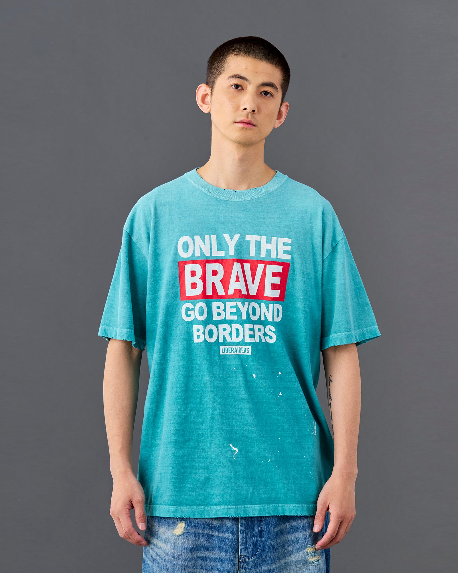 FADED BRAVE TEE