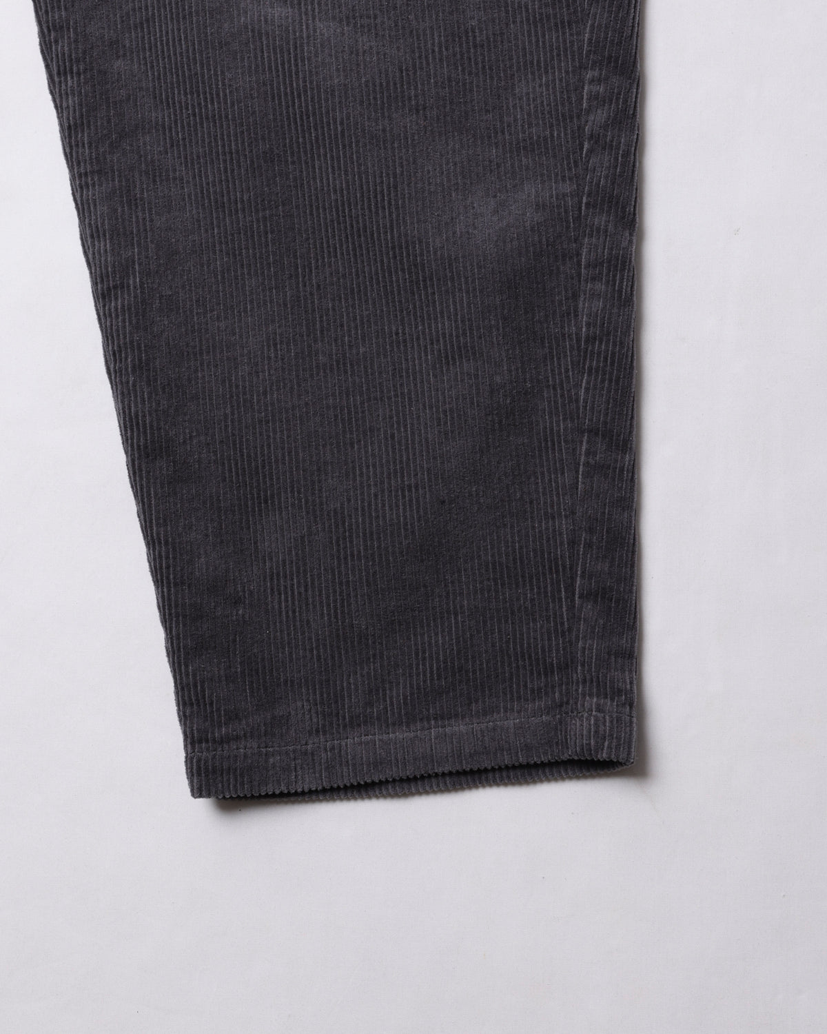 CORDUROY TAPERED SLACKS