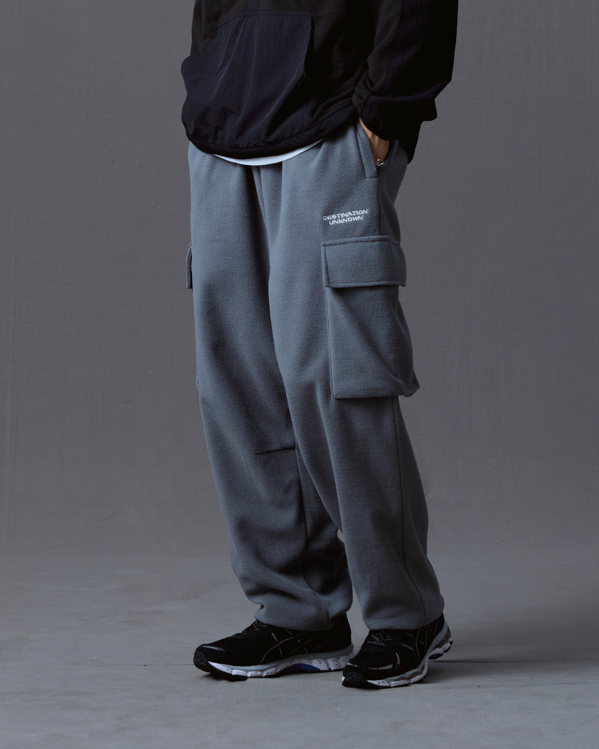 FLEECE CARGO PANTS