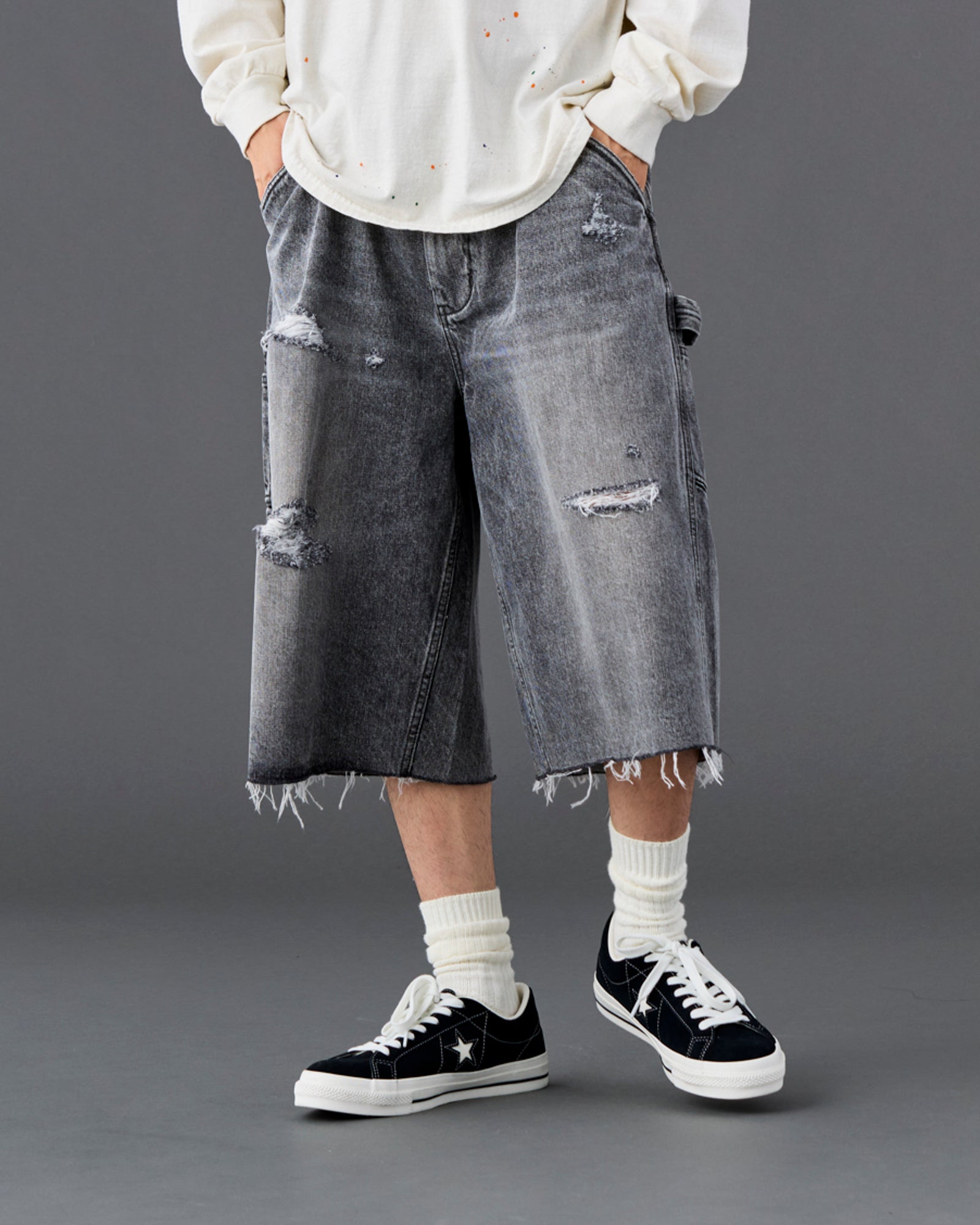 DAMAGED DENIM BUGGY SHORTS