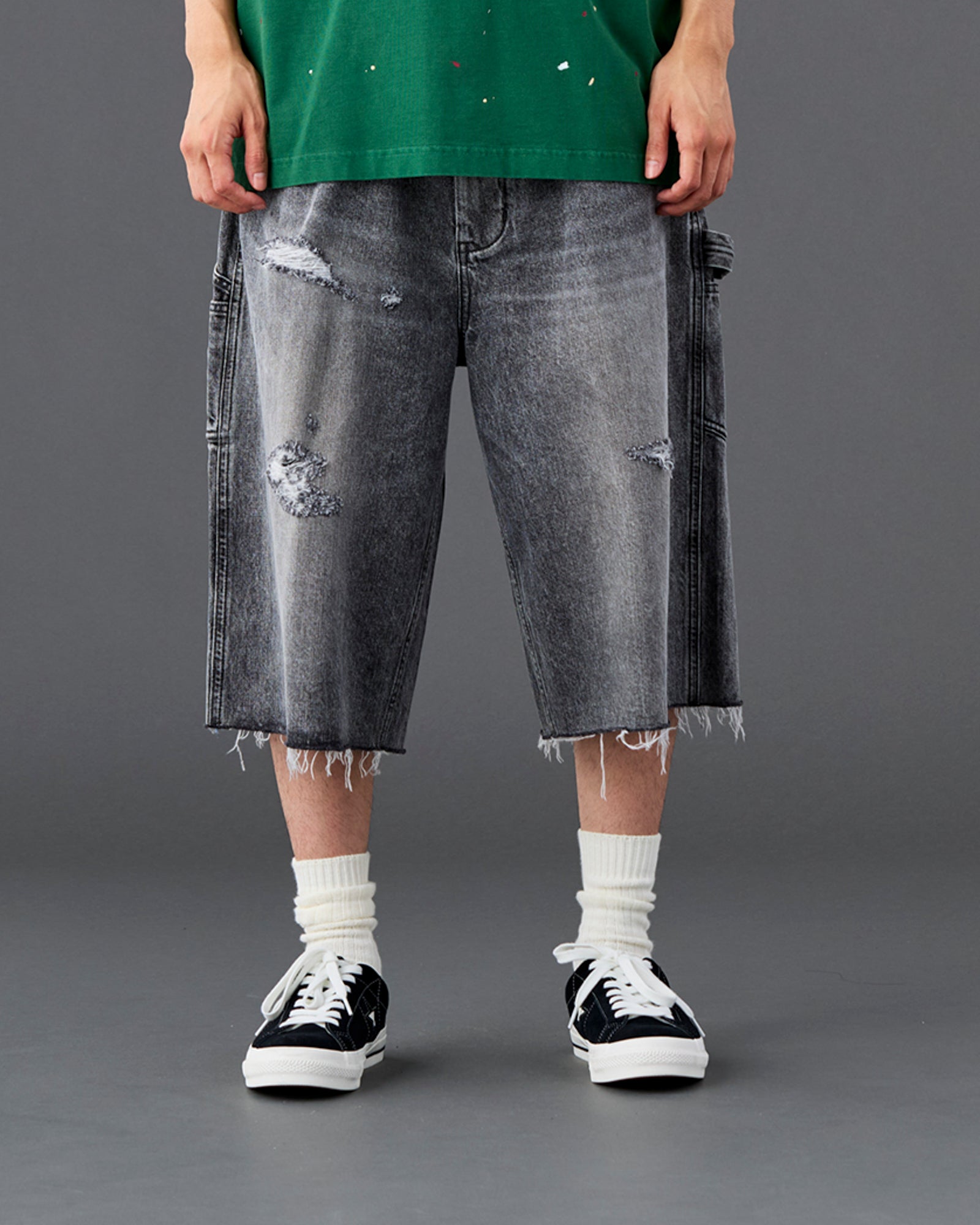 DAMAGED DENIM BUGGY SHORTS