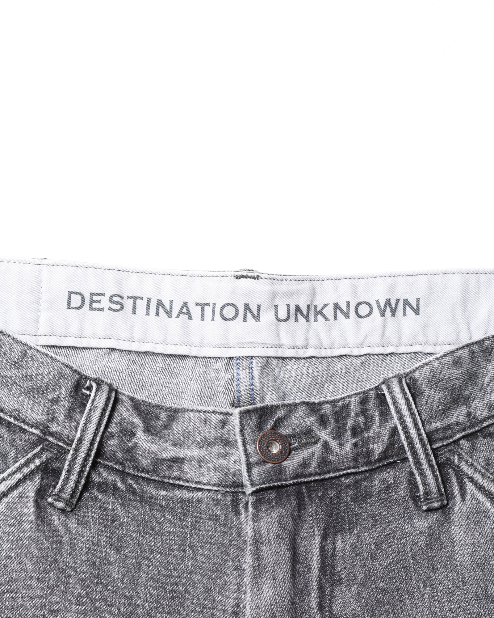 DAMAGED DENIM BUGGY SHORTS