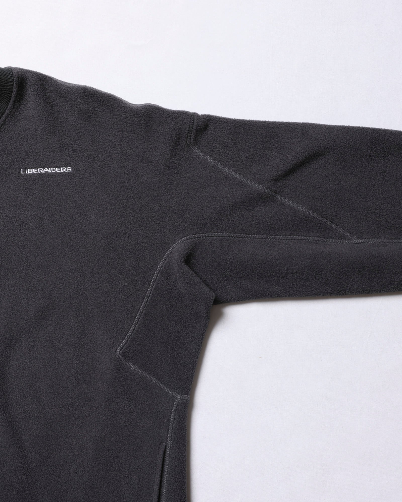 FLEECE CREWNECK