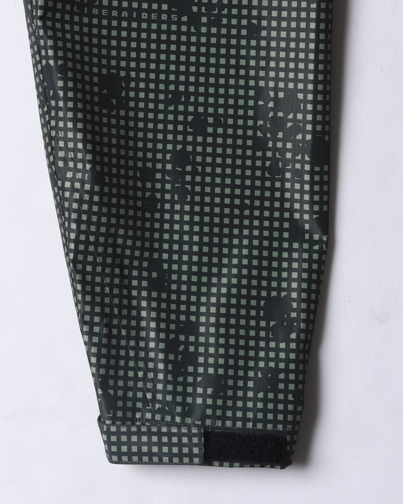 upload_20250605_ALL CONDITIONS 3LAYER JACKET III_017_18_77002_c009.jpg