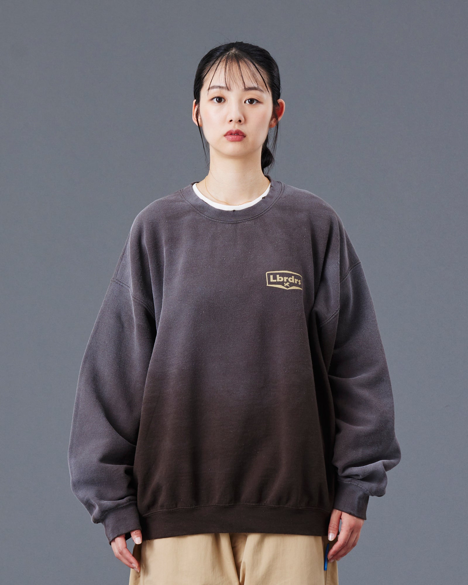 upload_20250605_CIRCLE LOGO CREWNECK_029_33_77315_G005_45 (1).jpg
