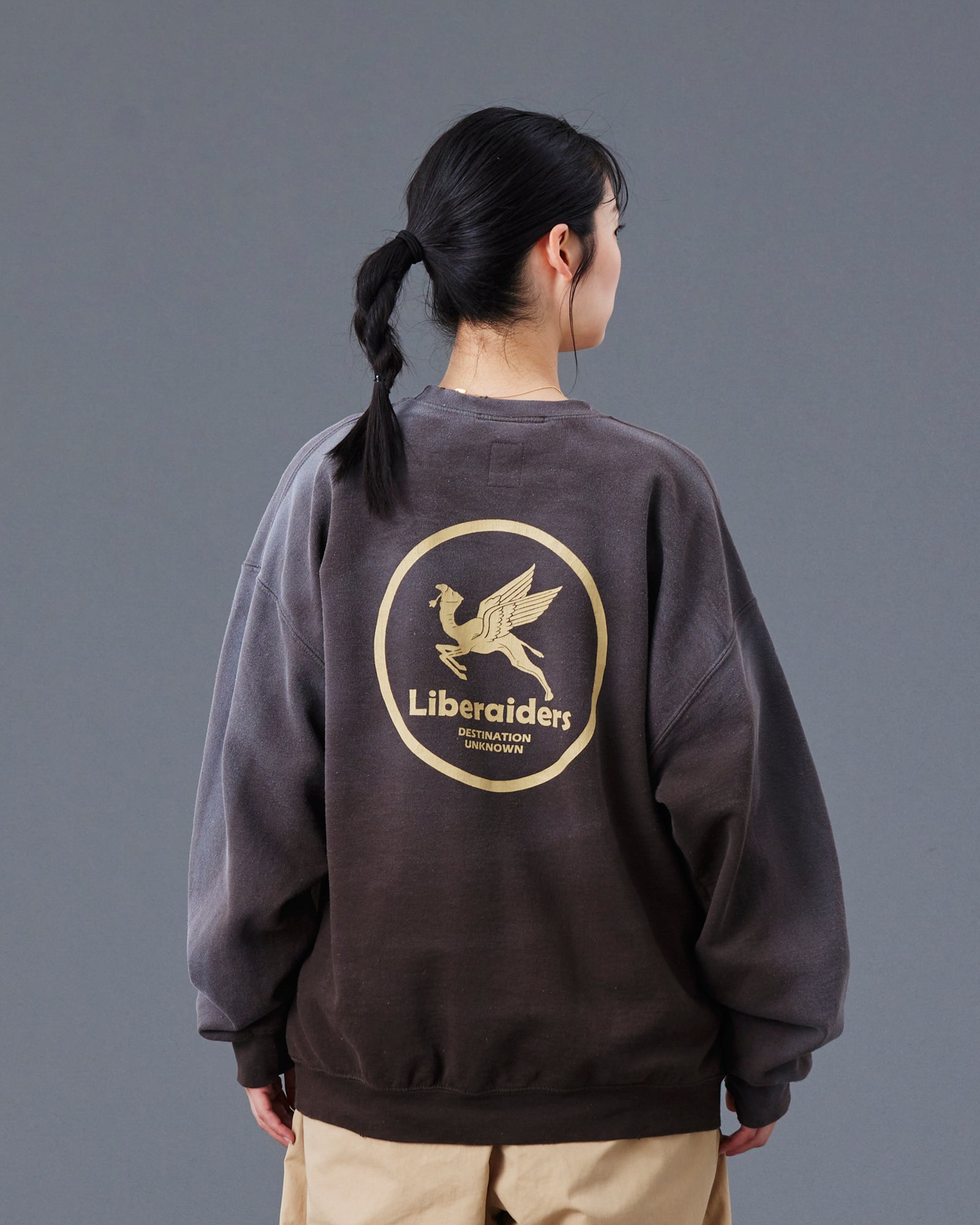 upload_20250605_CIRCLE LOGO CREWNECK_030_34_77315_G006_45 (1).jpg
