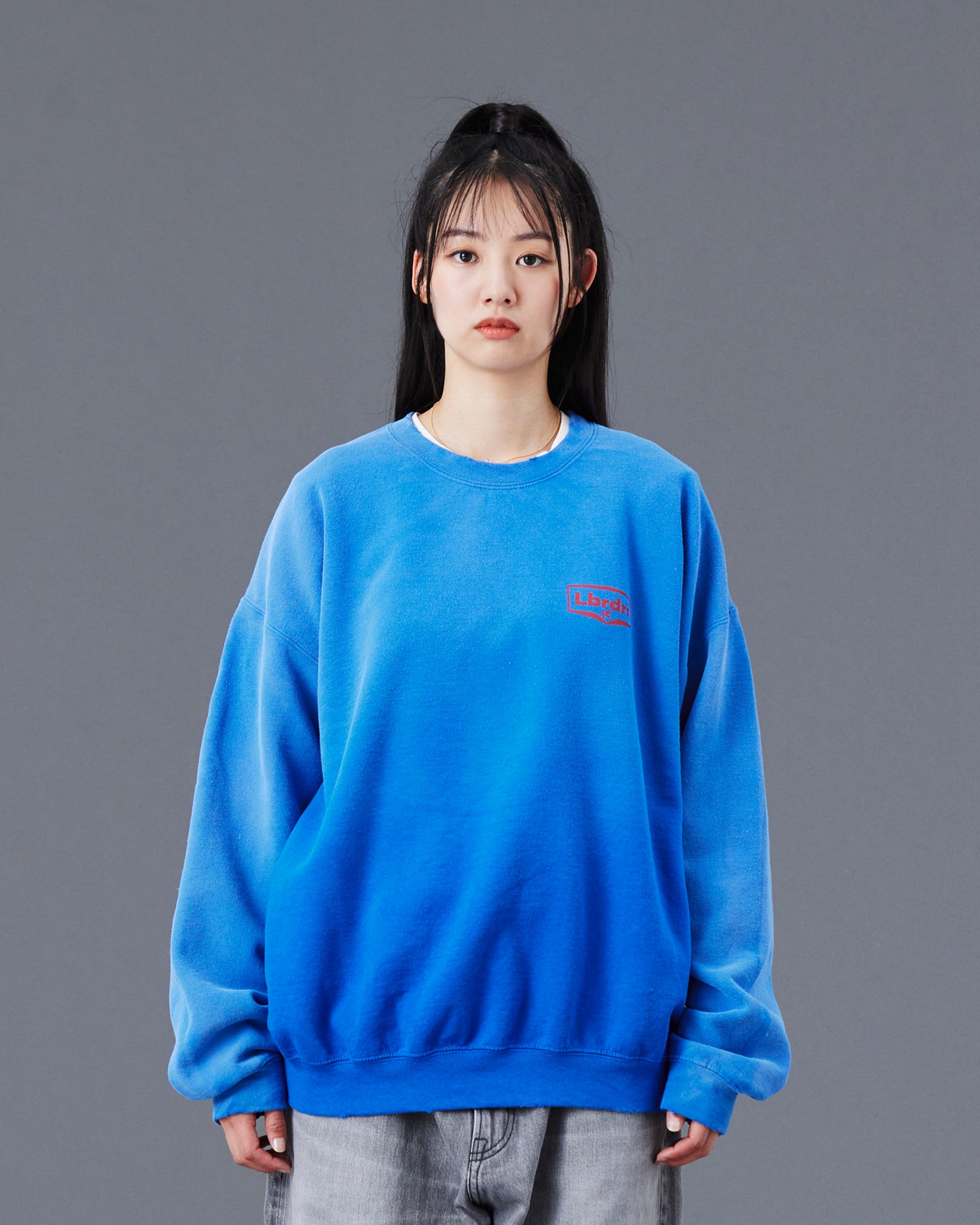 upload_20250605_CIRCLE LOGO CREWNECK_031_37_77315_G012_45.jpg