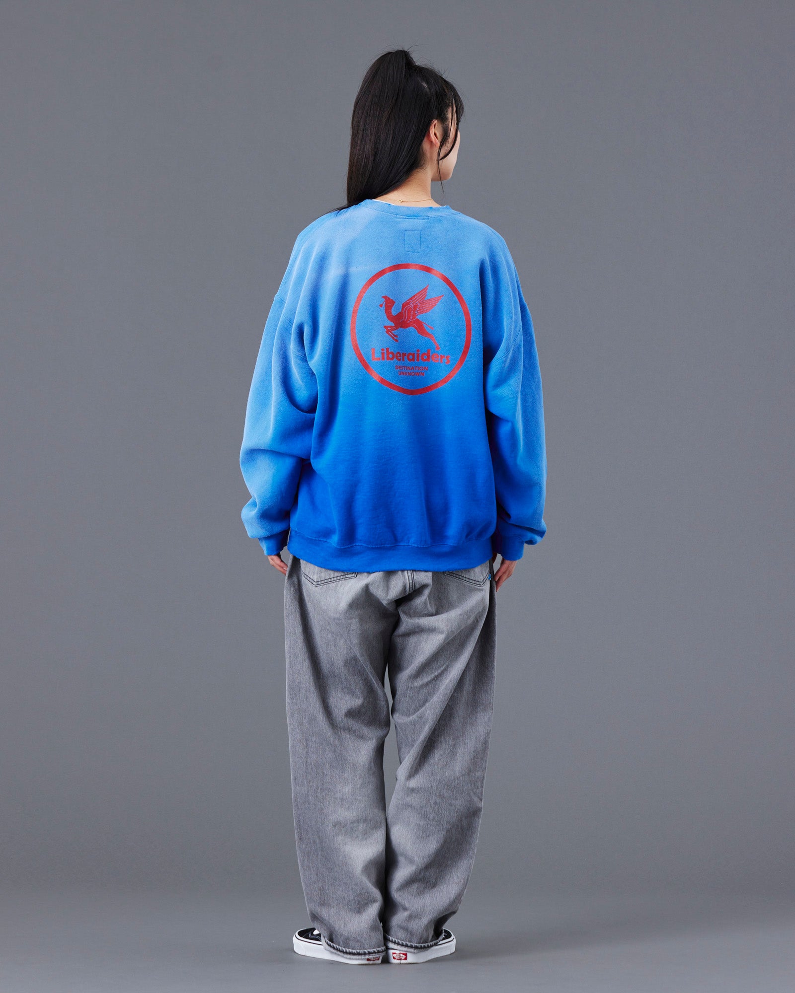 upload_20250605_CIRCLE LOGO CREWNECK_040_48_77315_h008_45_1.jpg