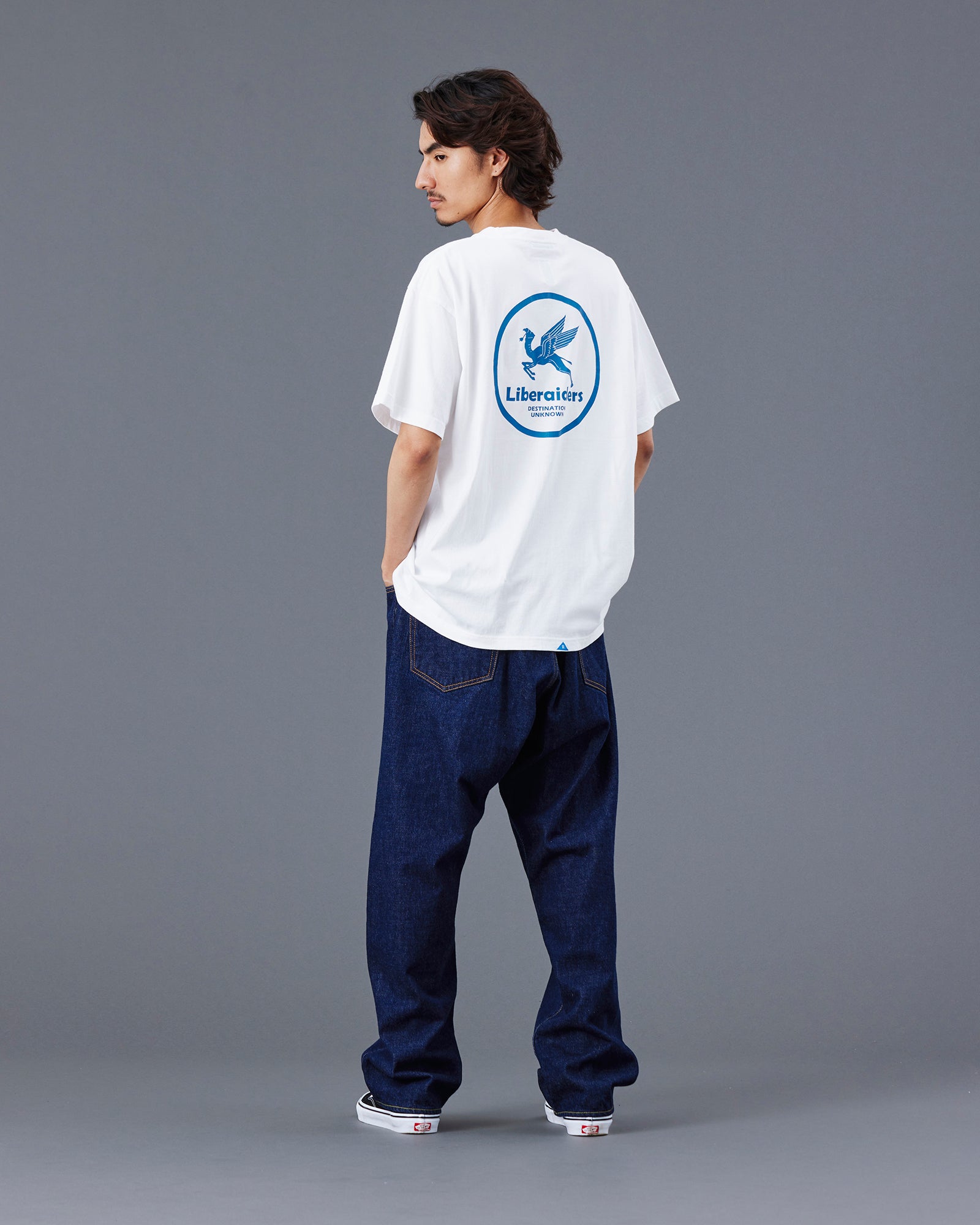 upload_20250605_CIRCLE LOGO TEE_017_18_77608_h002_45.jpg
