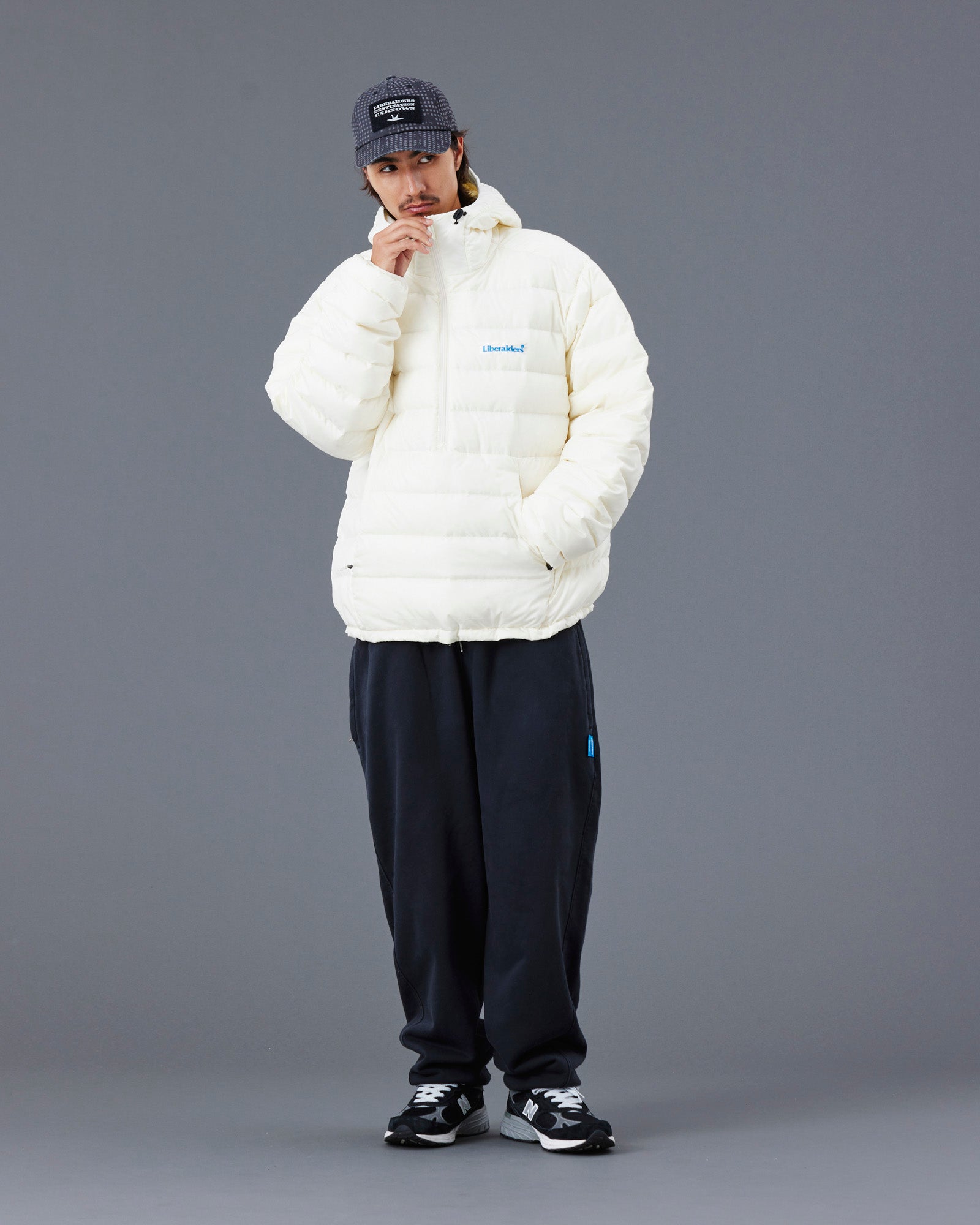 upload_20250605_DOWN HALF ZIP HOODIE_040_43_77009_h007_45_1.jpg