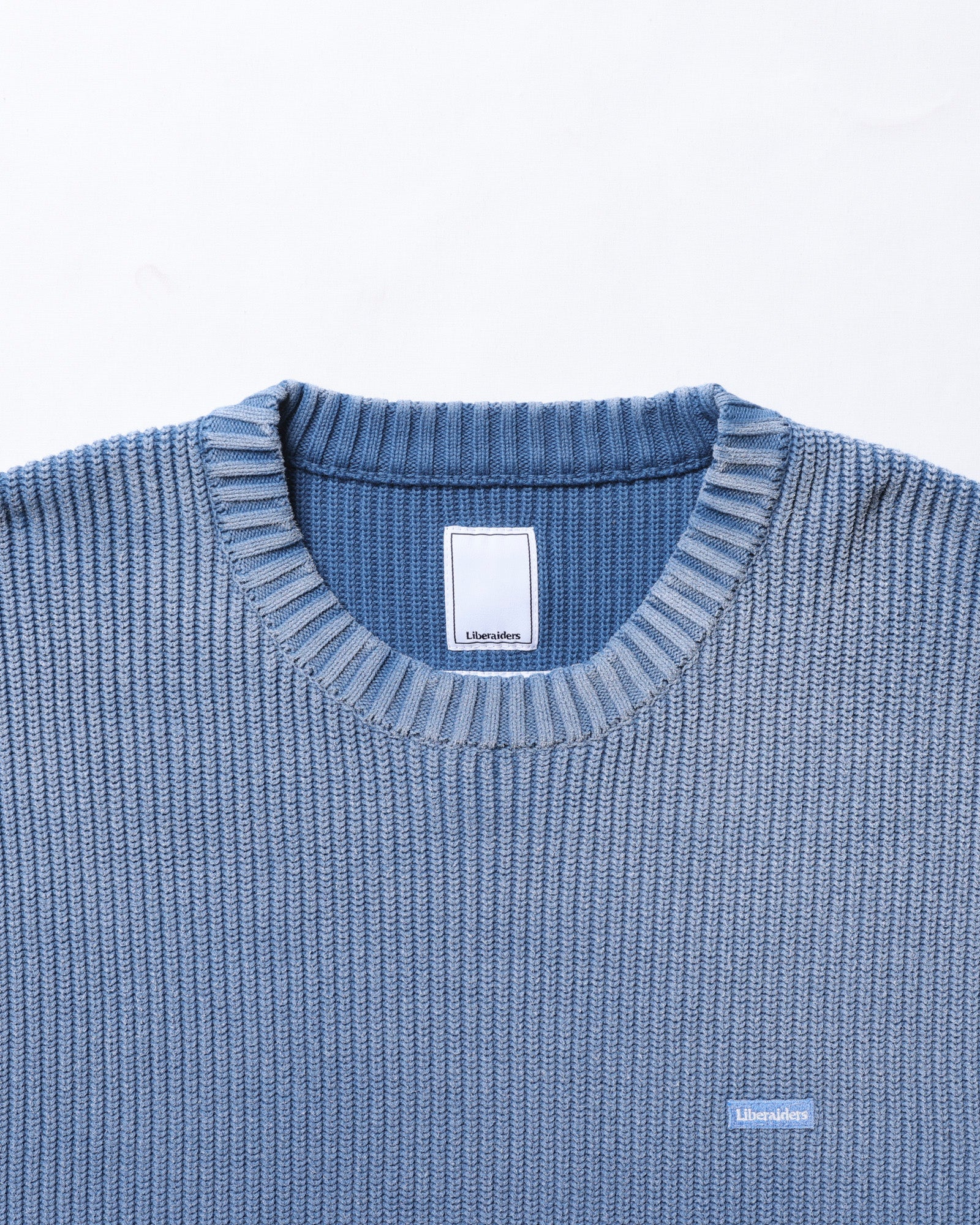 upload_20250605_FADE LOW GAUGE KNIT SWEATER_006_07_77402_c001_45.jpg