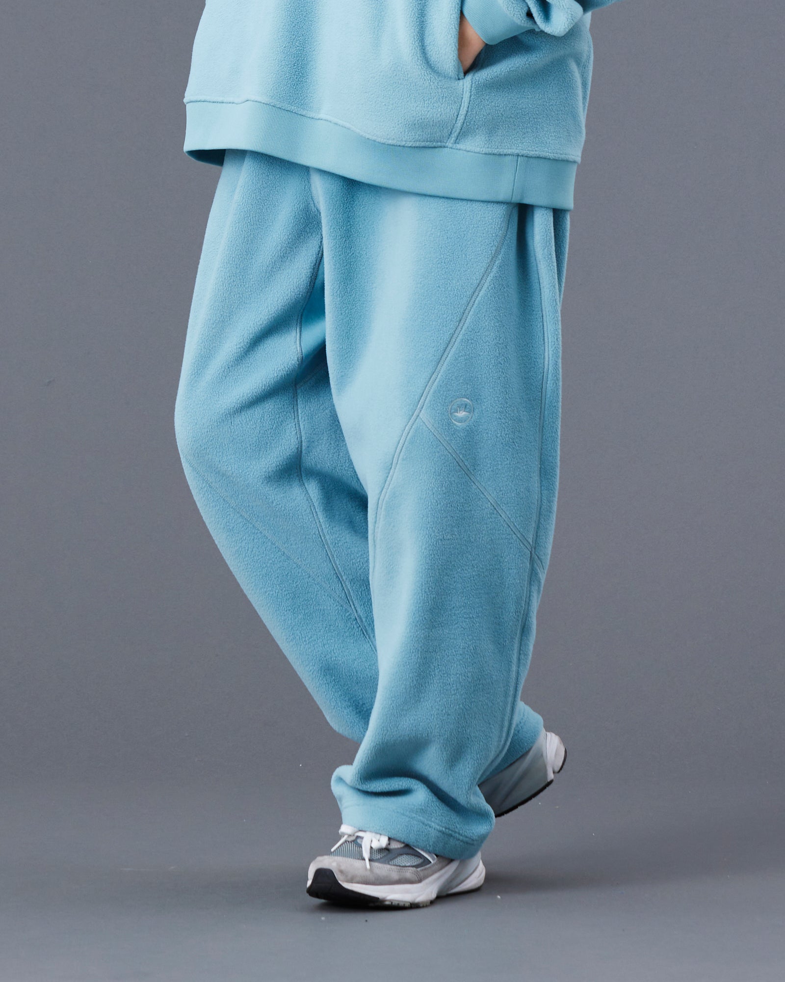 upload_20250605_FLEECE PANTS_024_25_77711_G003_45.jpg