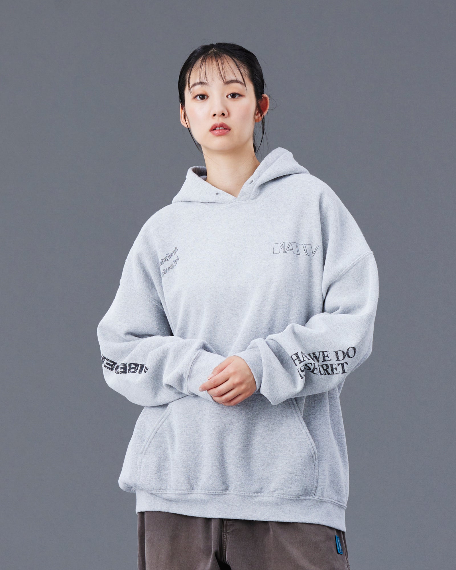 upload_20250605_HANDWRITING PRINT HOODIE_027_28_77311_G001_45 .jpg