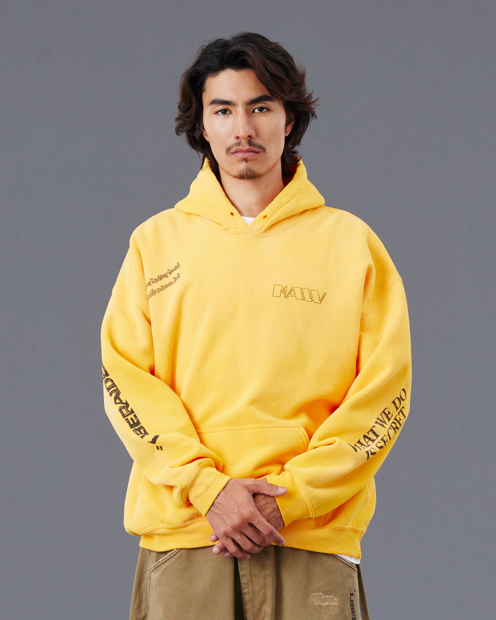 upload_20250605_HANDWRITING PRINT HOODIE_032_33_77311_G006_45 .jpg