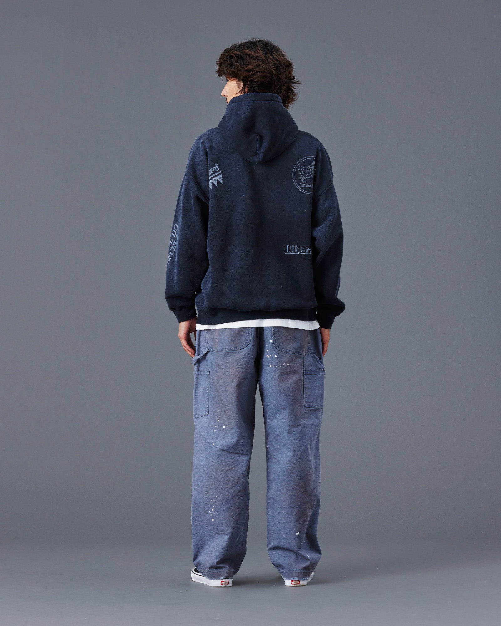 upload_20250605_HANDWRITING PRINT HOODIE_041_42_77311_h006.jpg