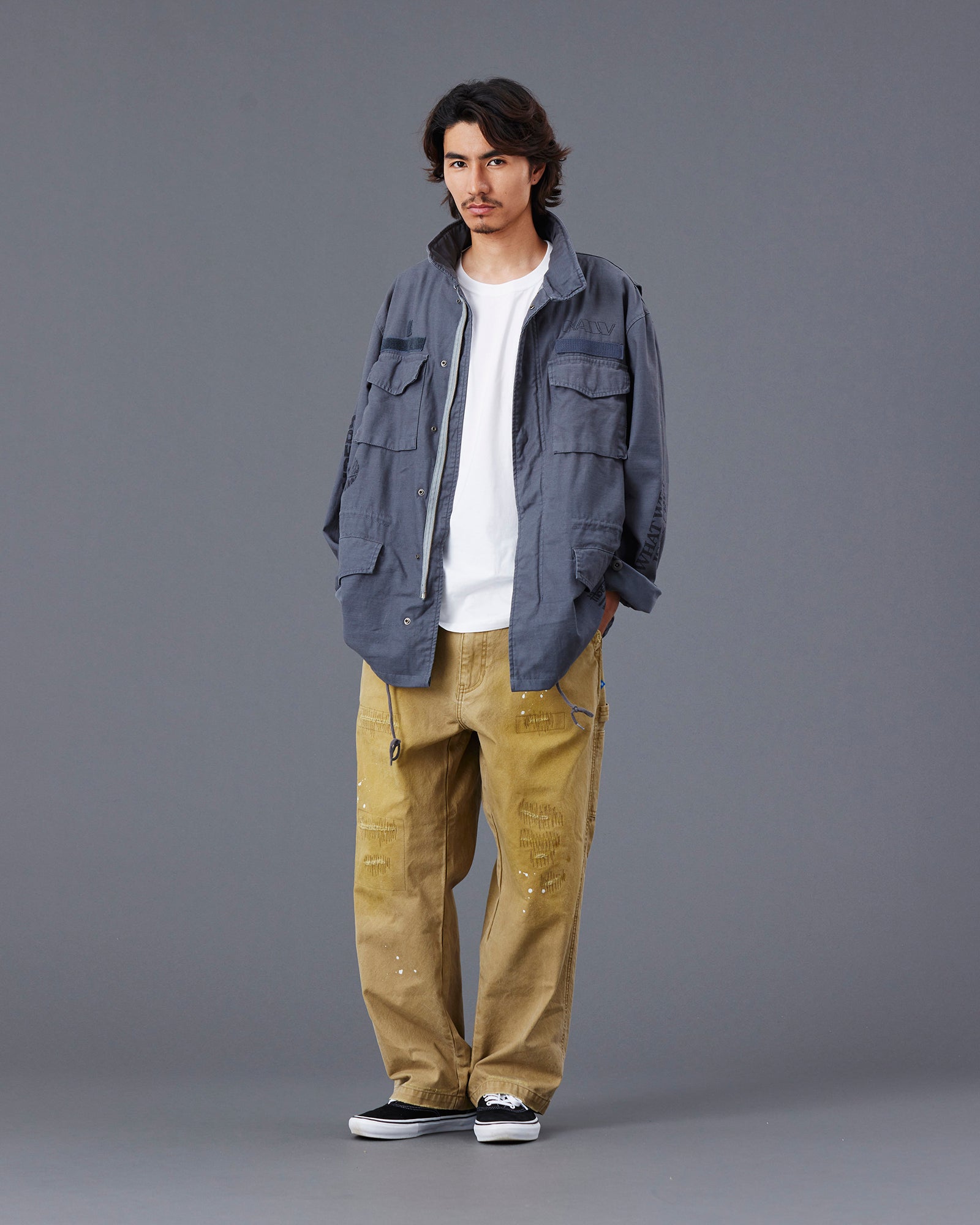 upload_20250605_HANDWRITING PRINT M65 JACKET_024_26_77012_h006_45.jpg