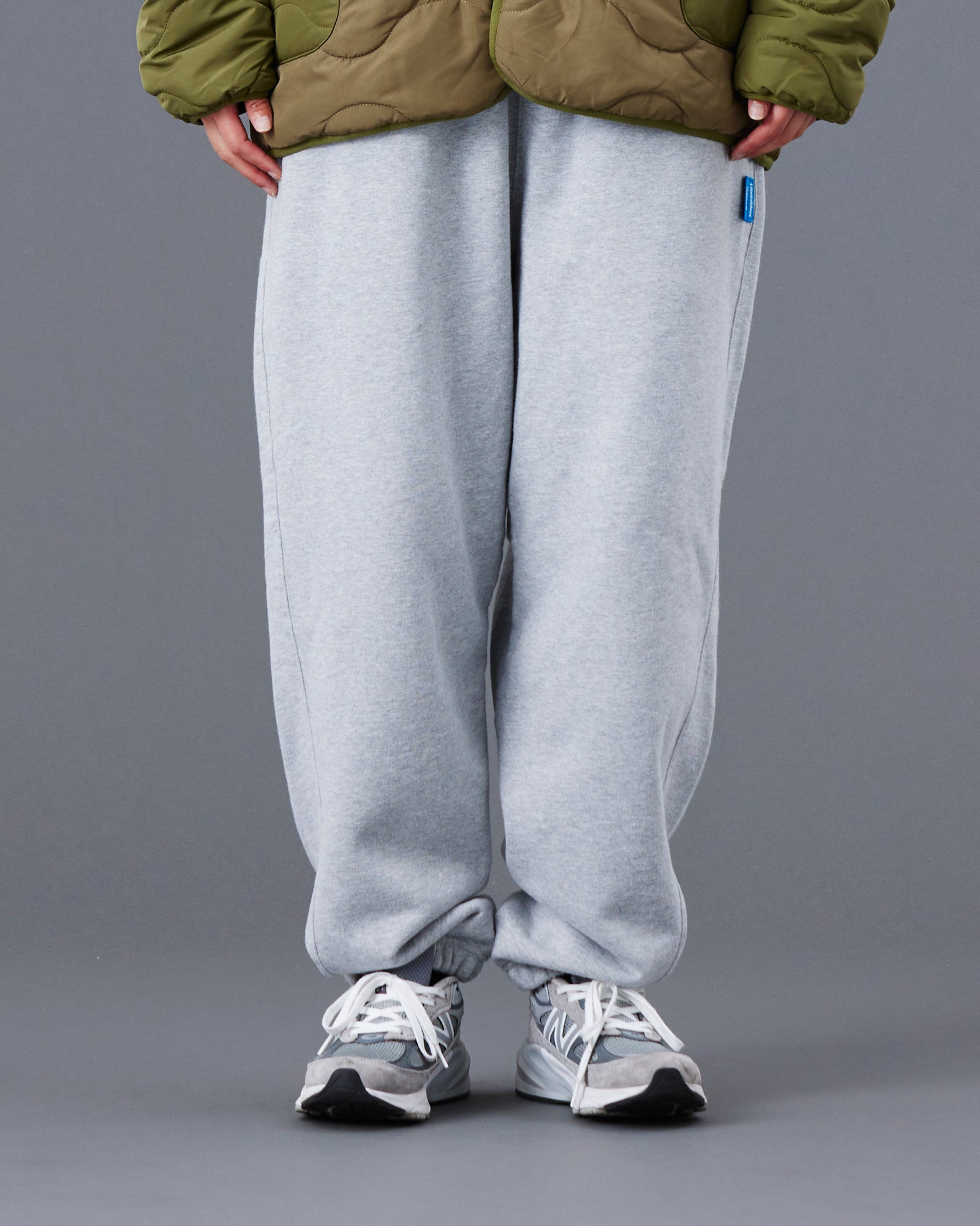upload_20250605_HEAVY WEIGHT SWEAT PANTS_013_14_77712_g001_45.jpg