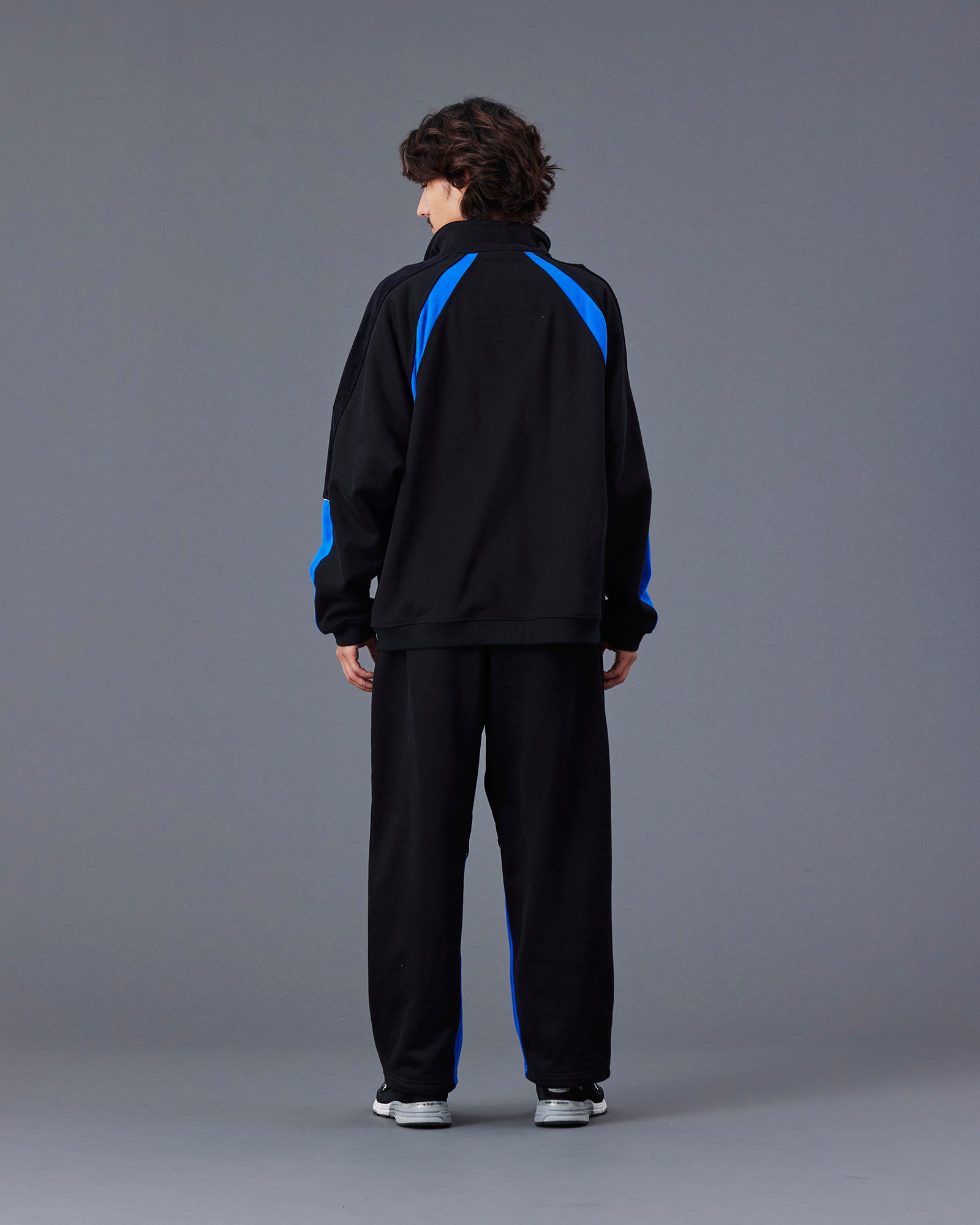 upload_20250605_LR TRACK PANTS_018_19_77710_h002_45.jpg