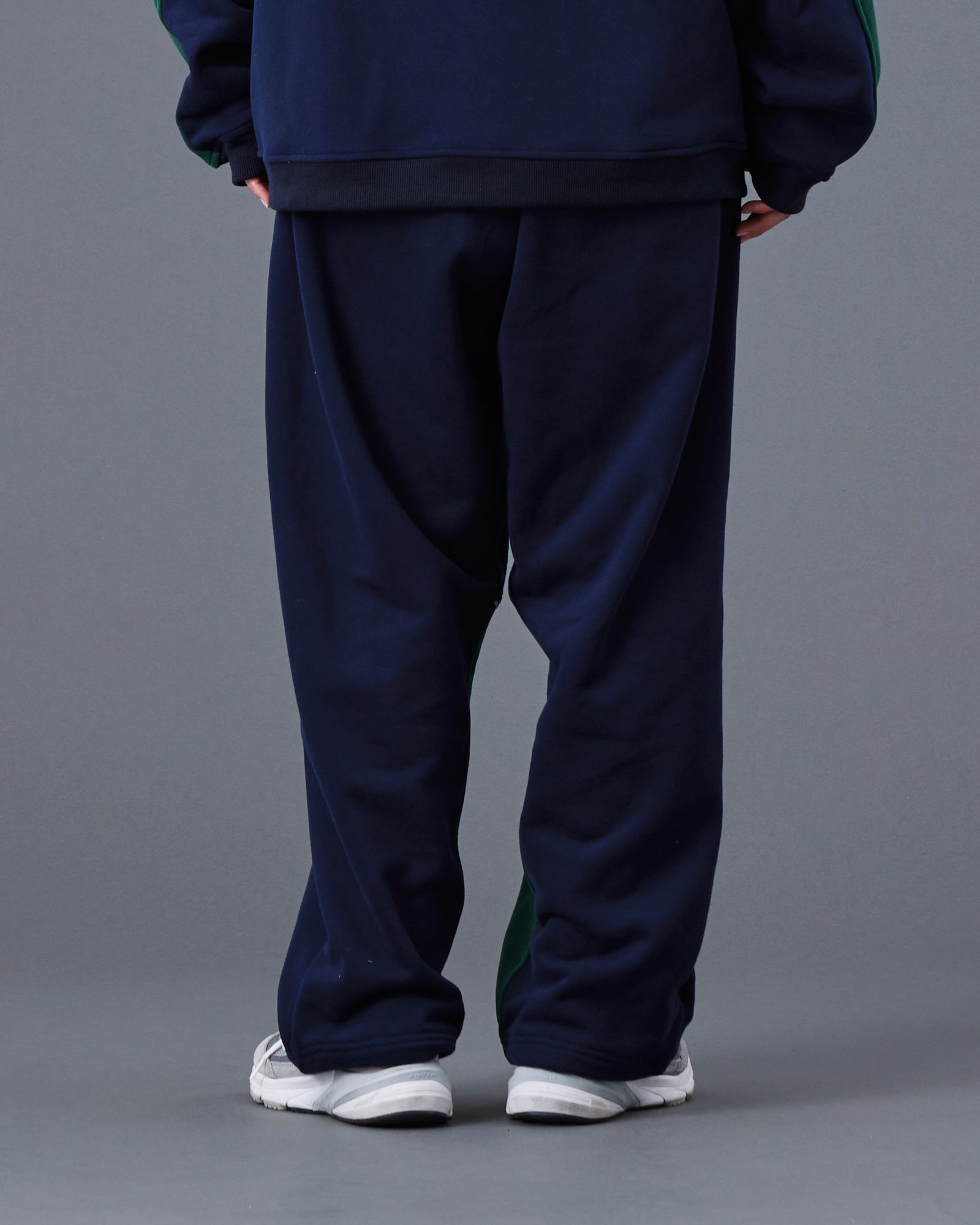 upload_20250605_OCTA TRACK PANTS_021_22_77714_G004_45.jpg