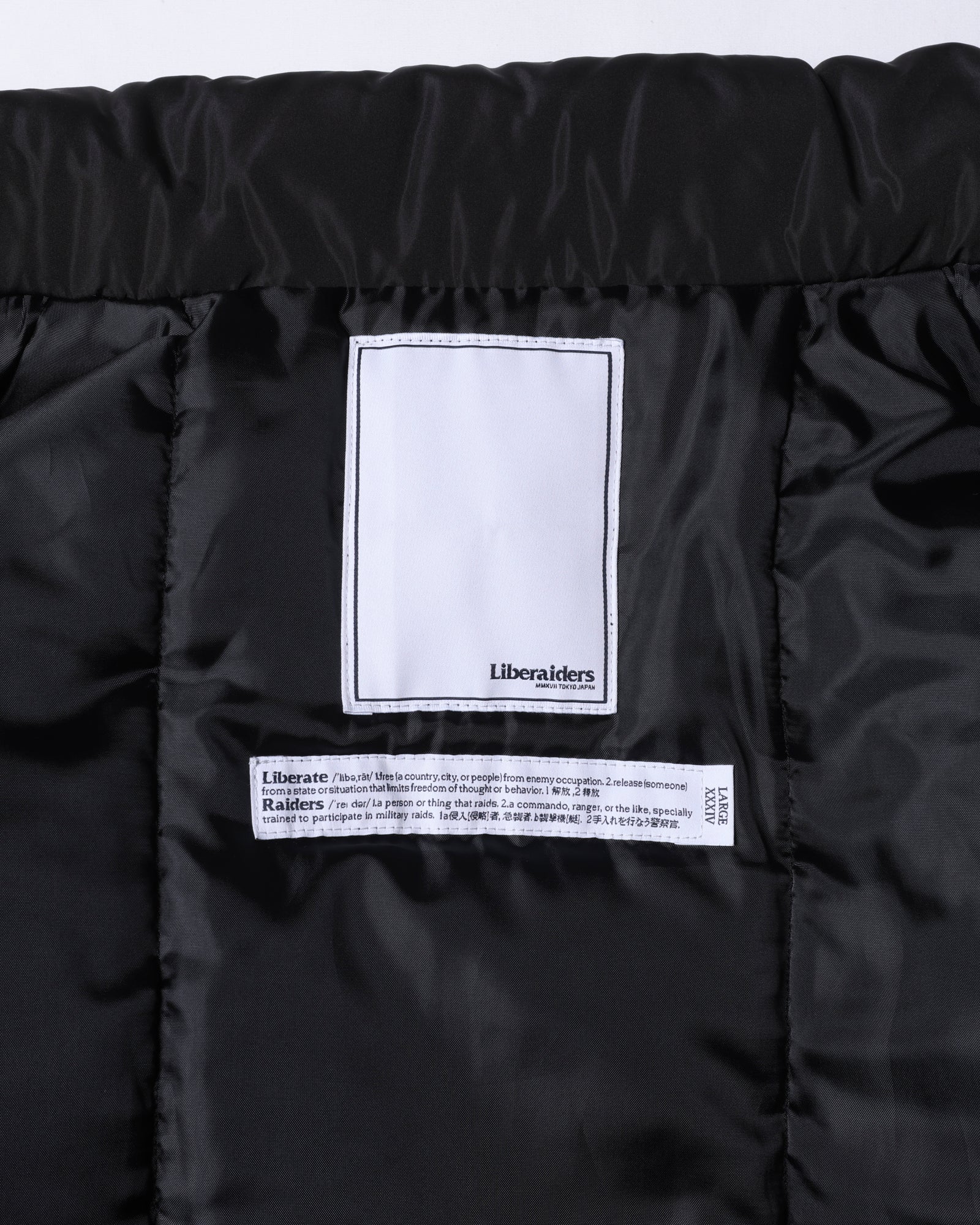 upload_20250605_PADDED MONSTER JACKET_006_07_77003_c001.jpg