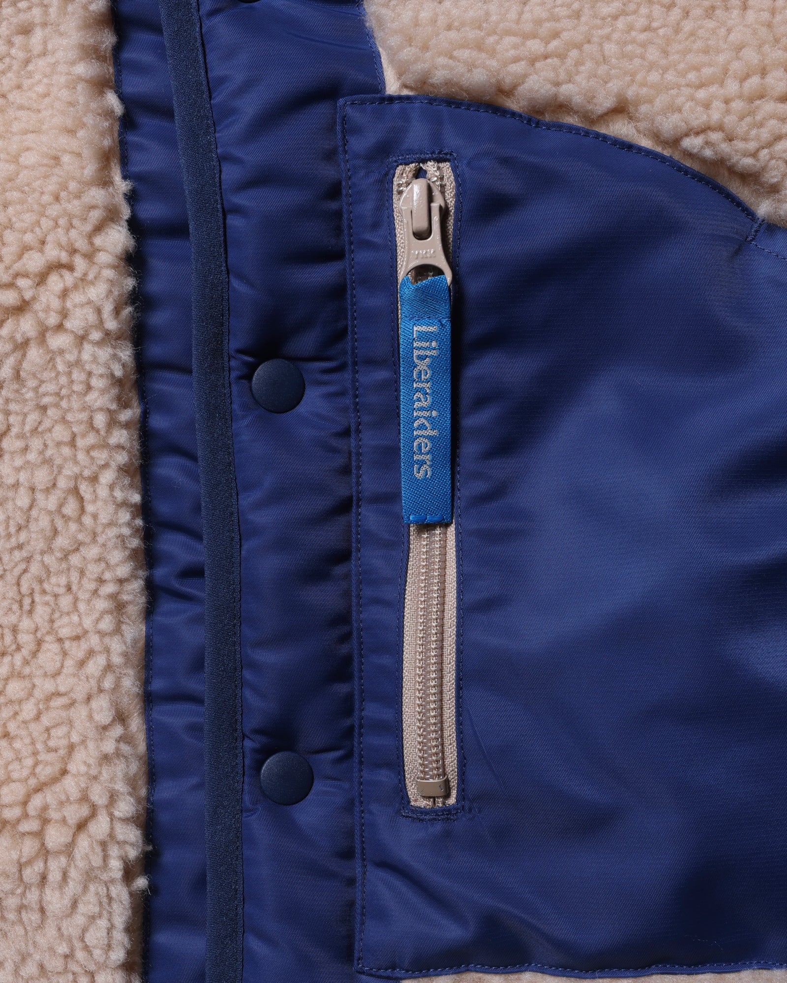 upload_20250605_RETRO PILE FLEECE JACKET_038_39_77008_c135_45.jpg